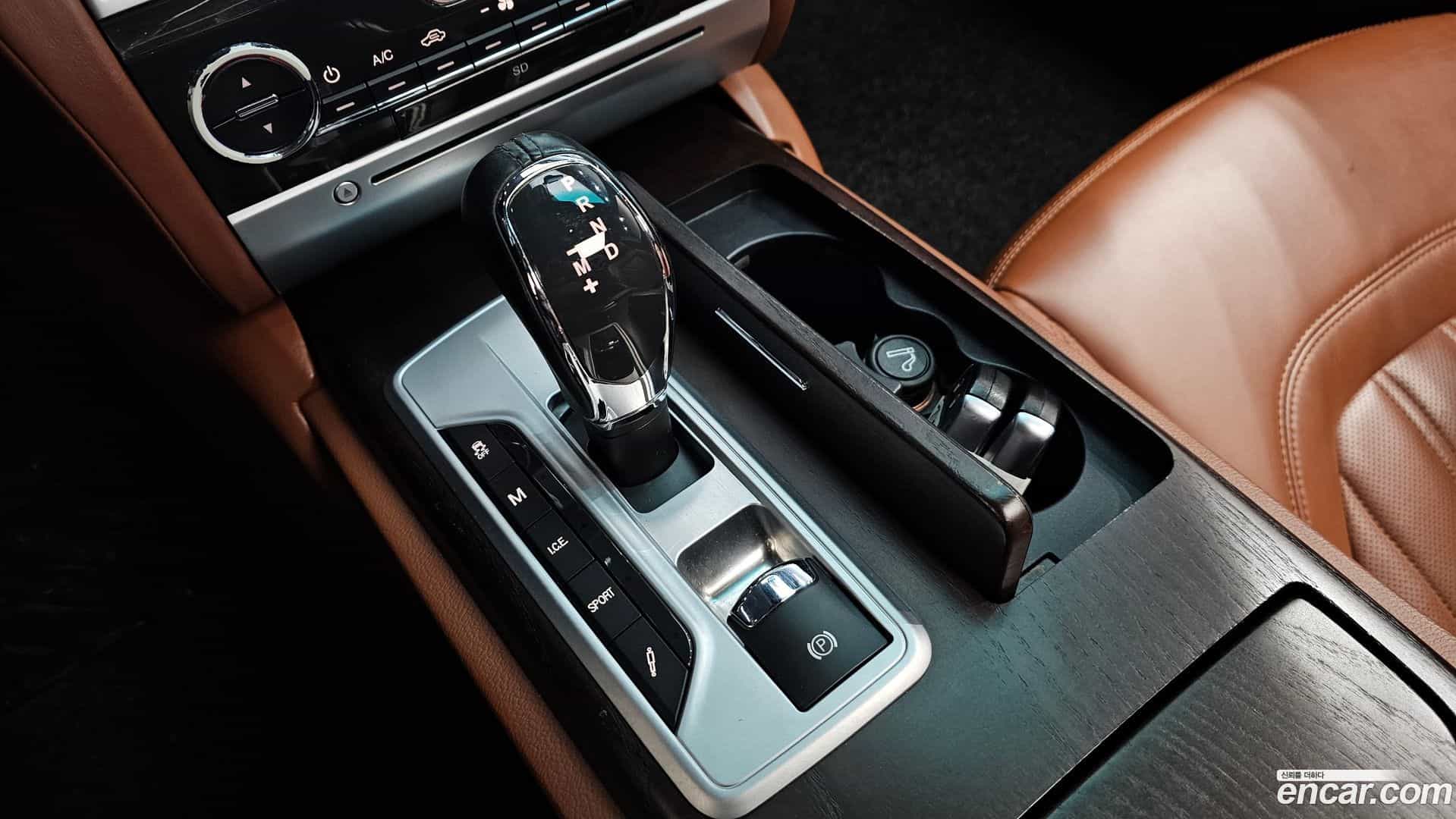 Quattroporte Maserati 2015.11-INNER-009
