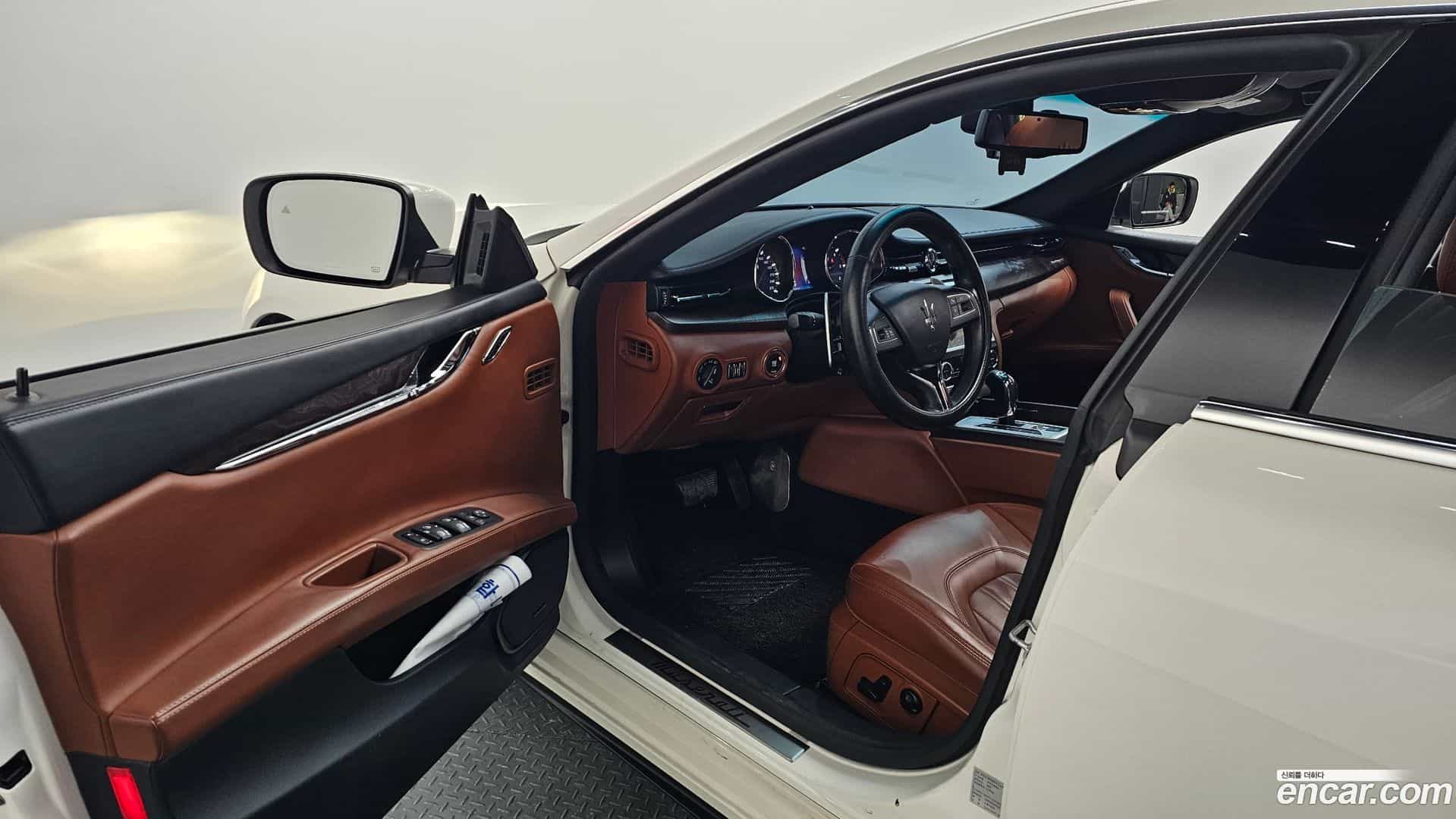 Quattroporte Maserati 2015.11-INNER-010