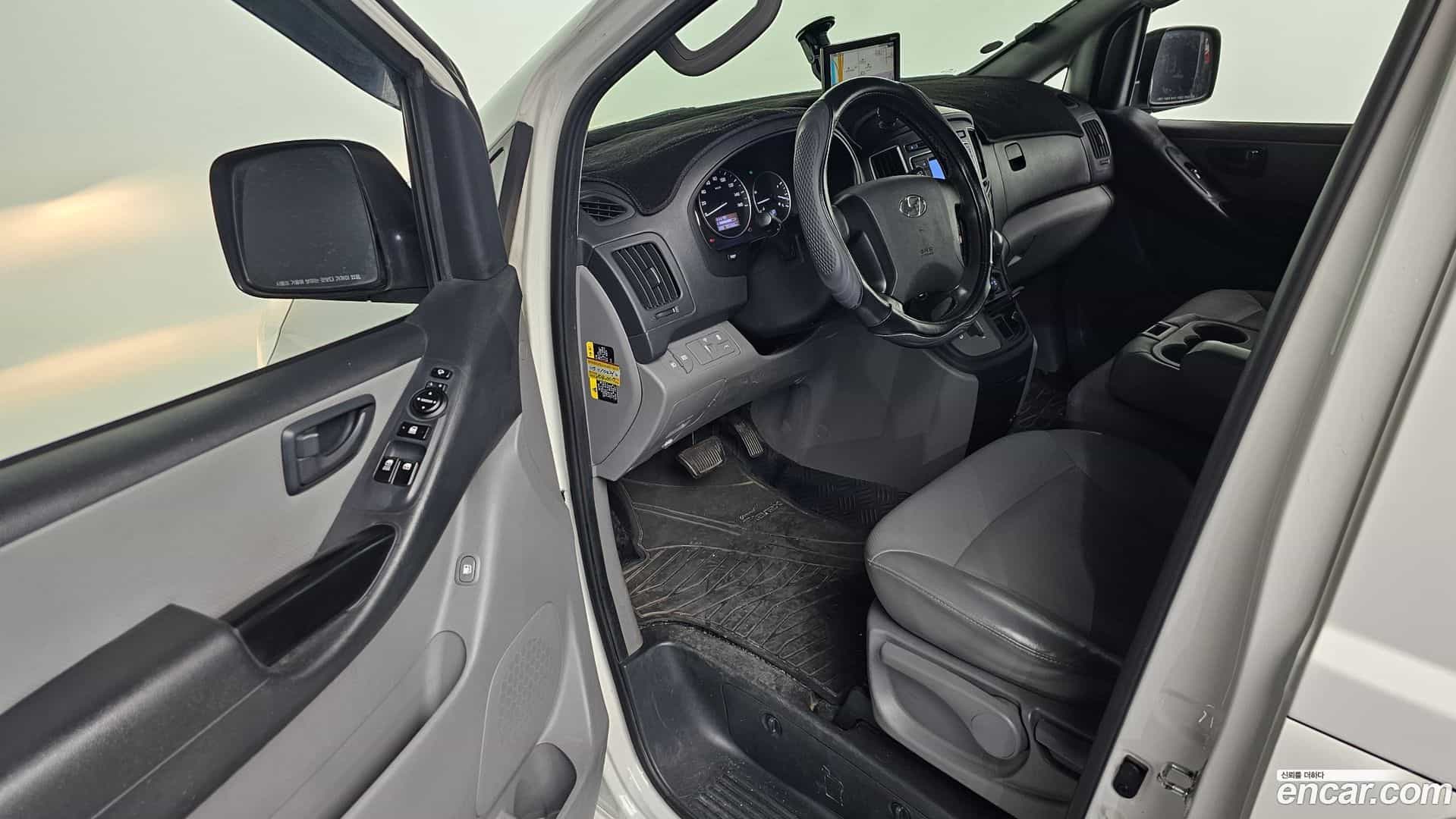 Starex Hyundai 2017.3-OPTION-015