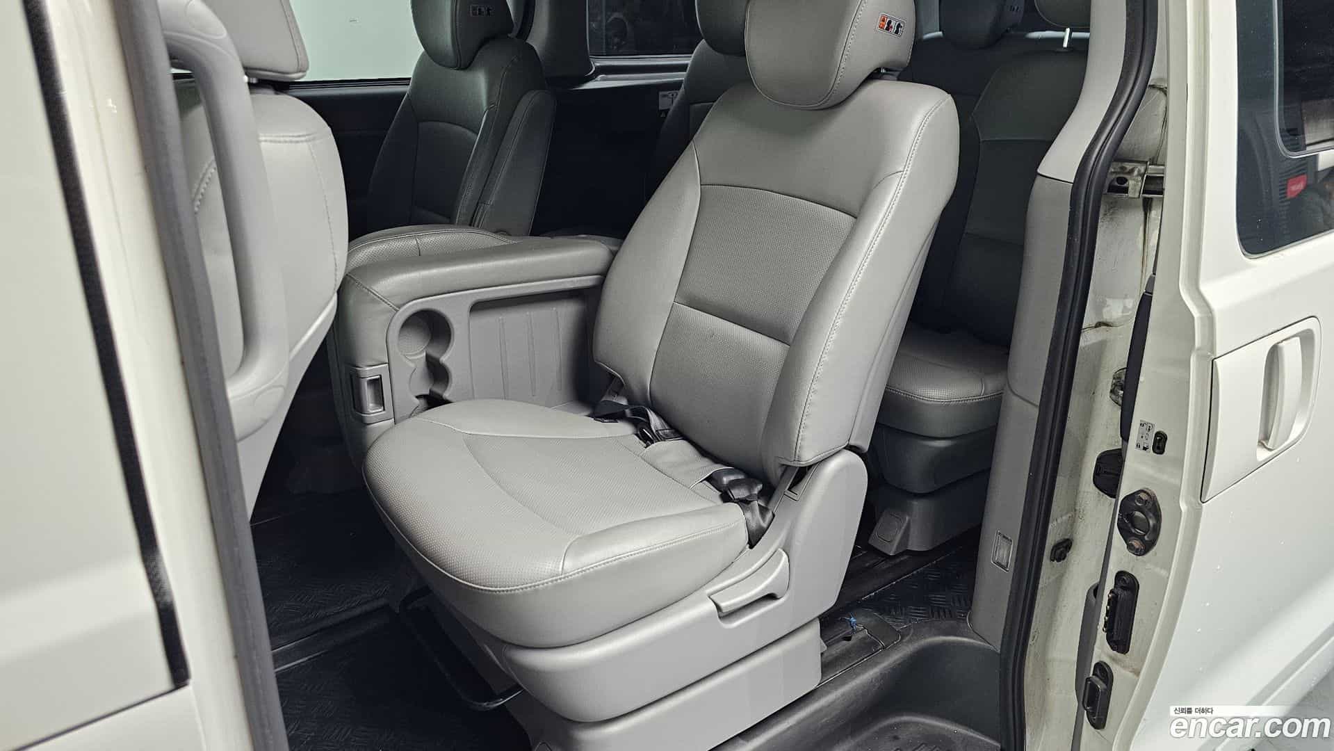 Starex Hyundai 2017.3-OPTION-016