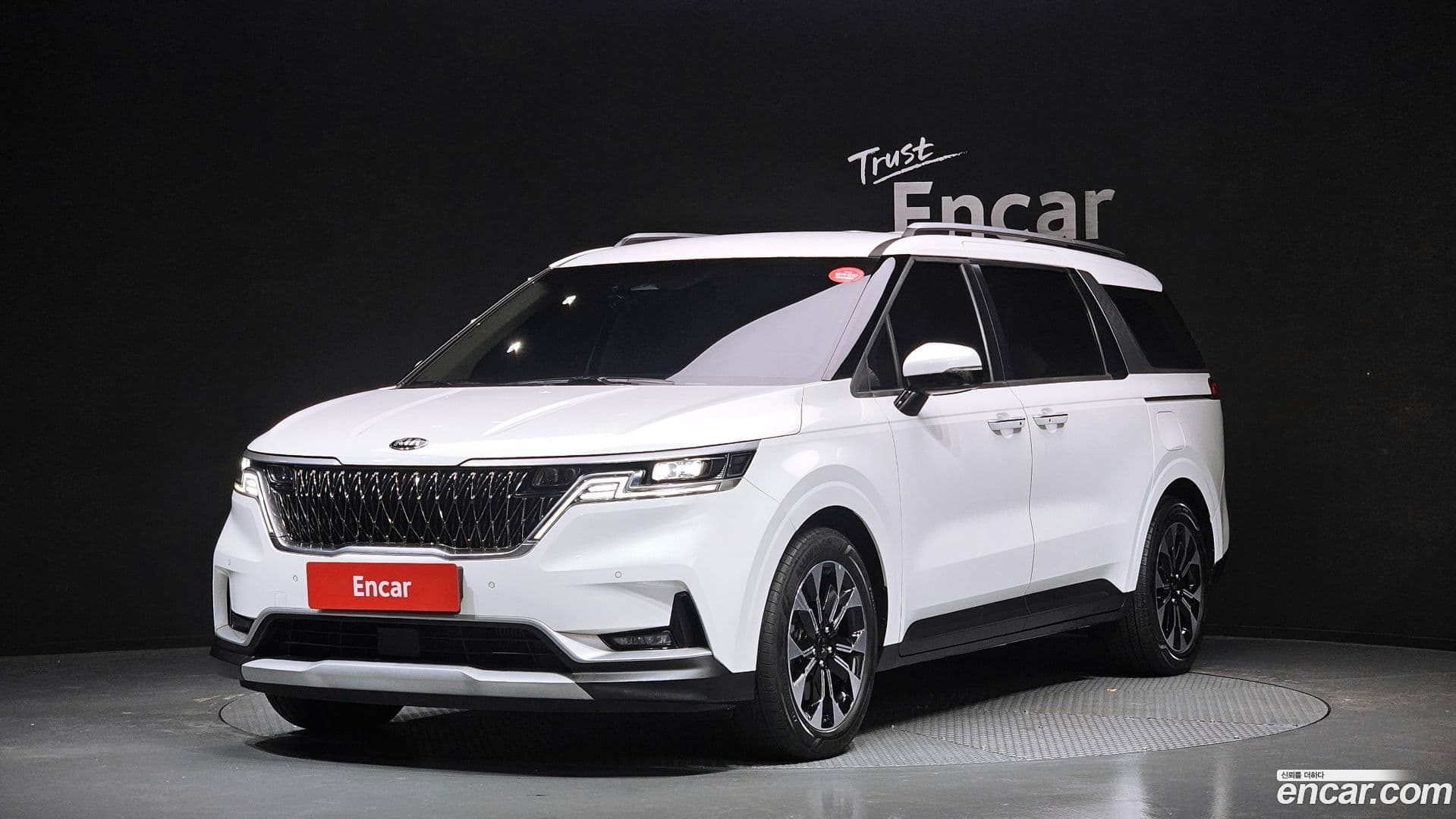 Main__Slider__Photo:Canival Kia 2021.5-0