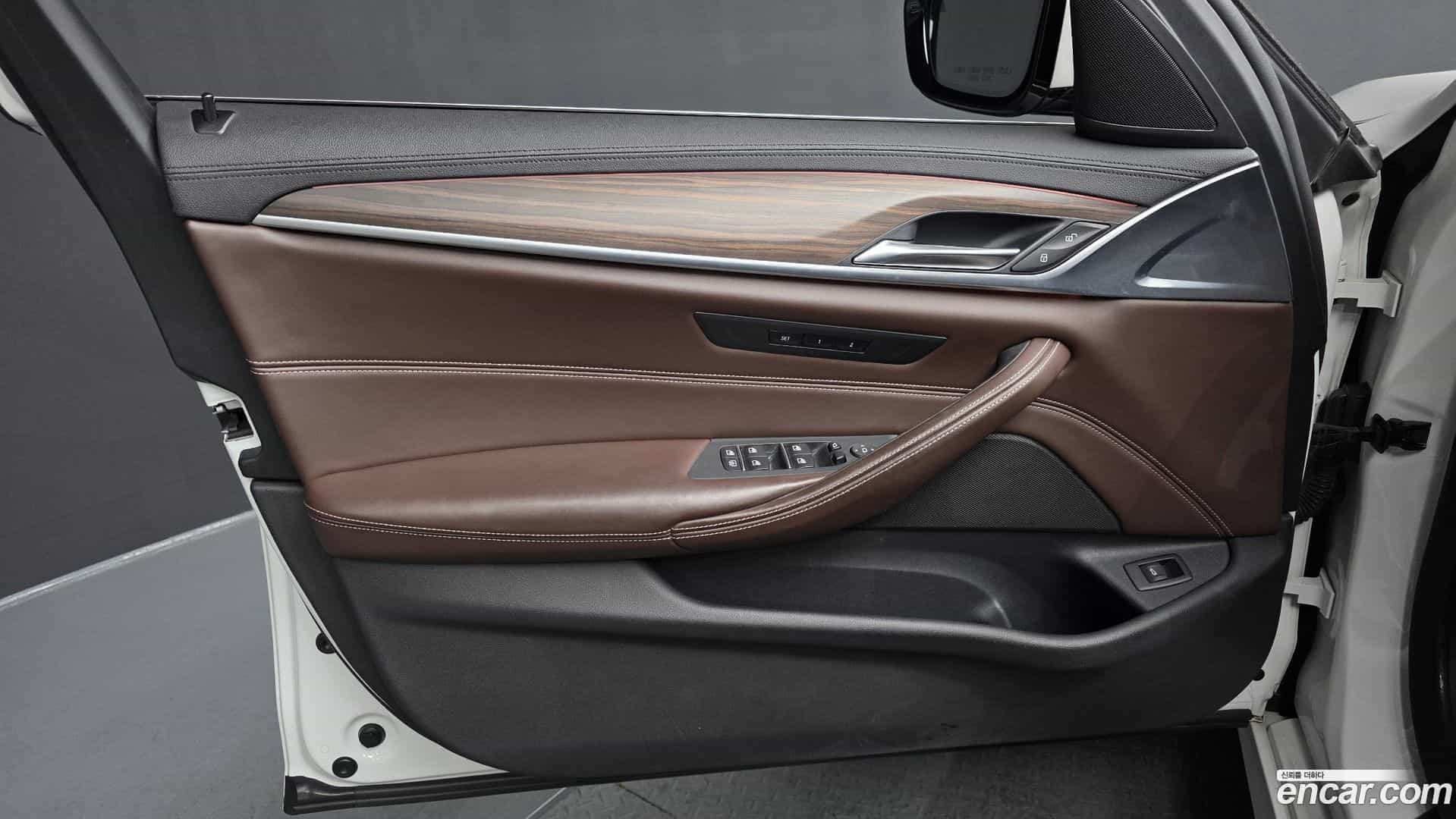 5-Series BMW 2018.0-OPTION-022