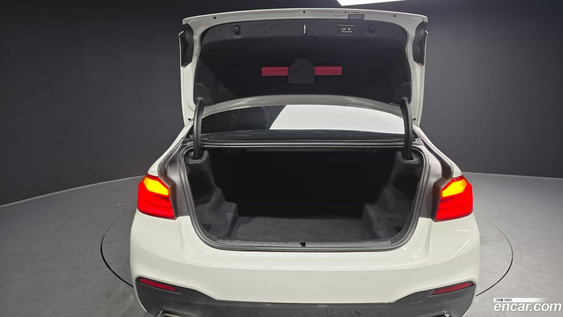 5-Series BMW 2018.0-OPTION-024