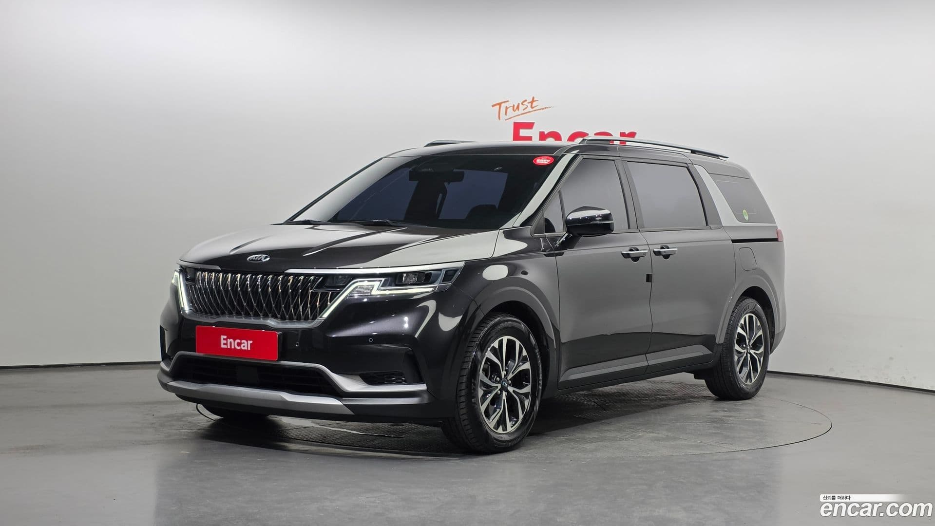 Main__Slider__Photo:Canival Kia 2020.9-0