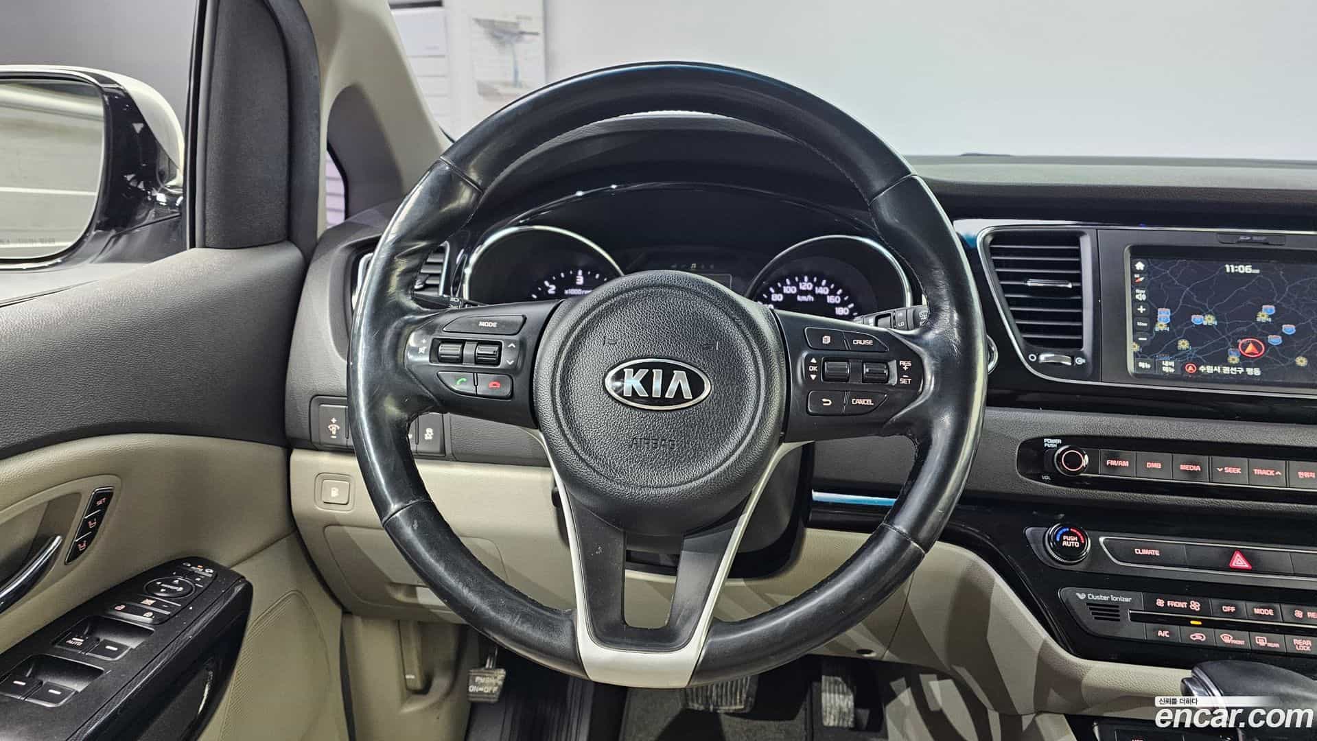 Canival Kia 2016.8-OPTION-017