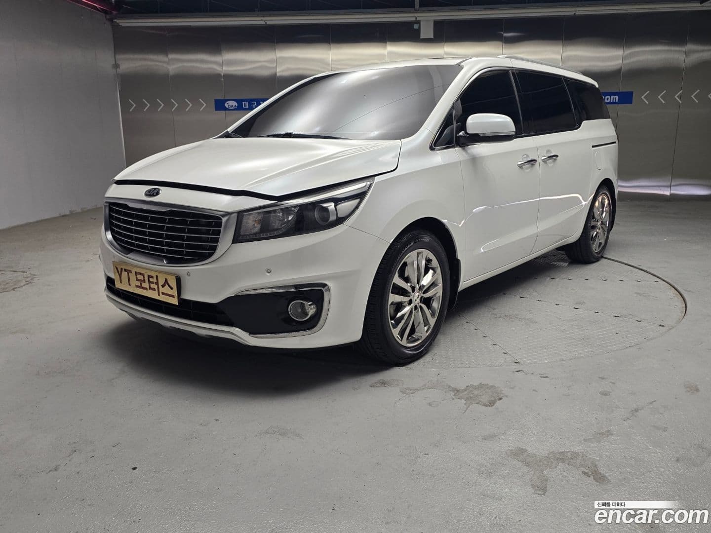 Main__Slider__Photo:Canival Kia 2016.1-0
