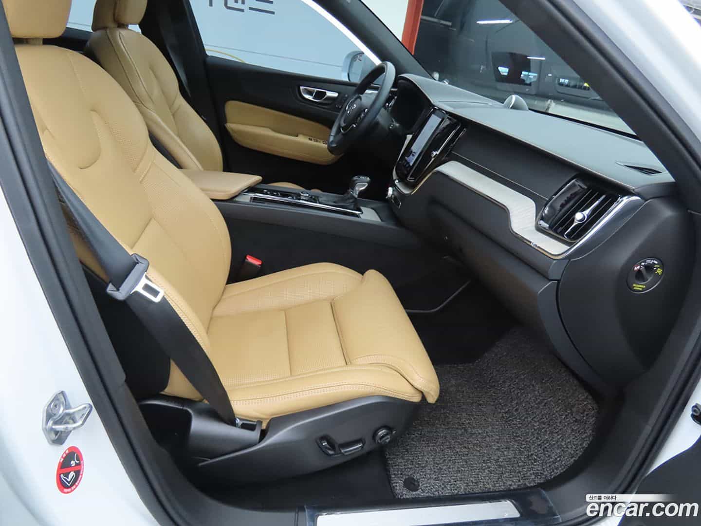 XC60 Volvo 2019.4-INNER-007