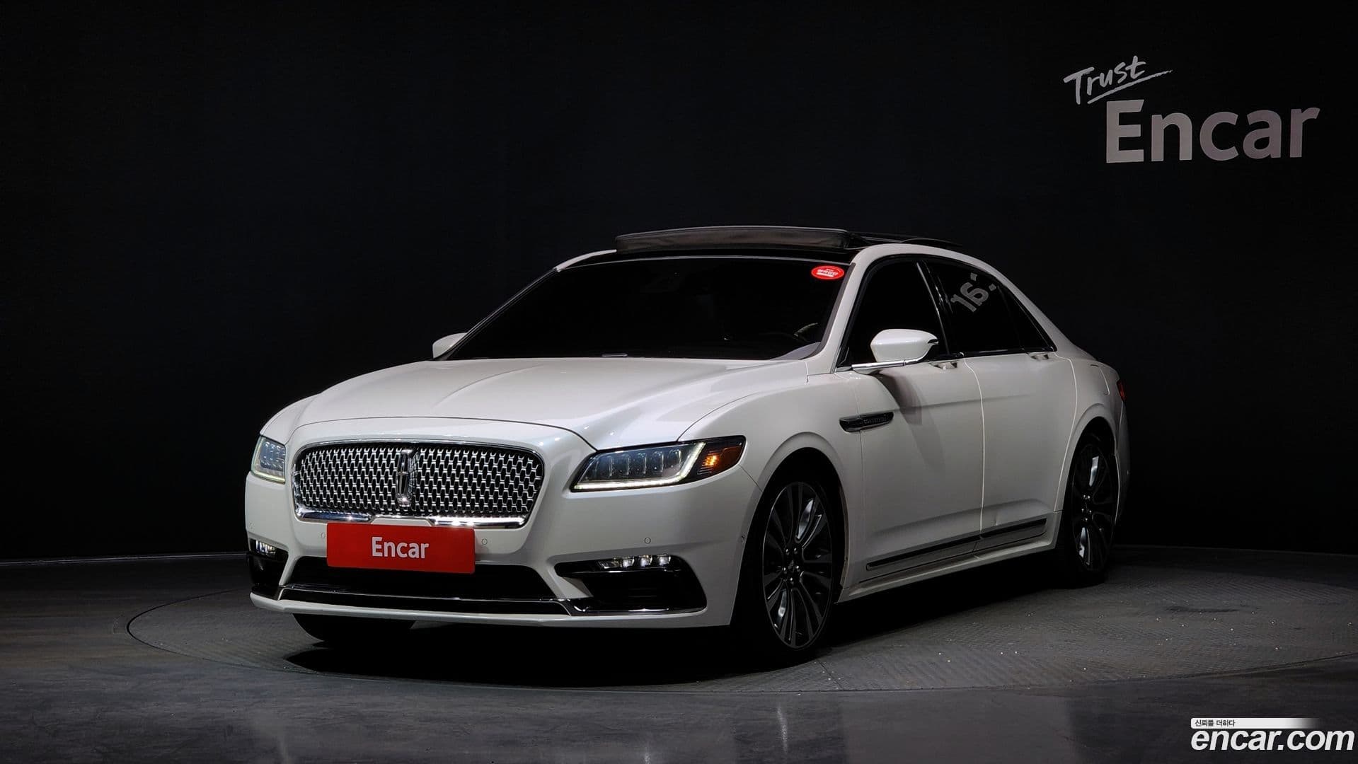 Main__Slider__Photo:Continental Lincoln 2019.11-0
