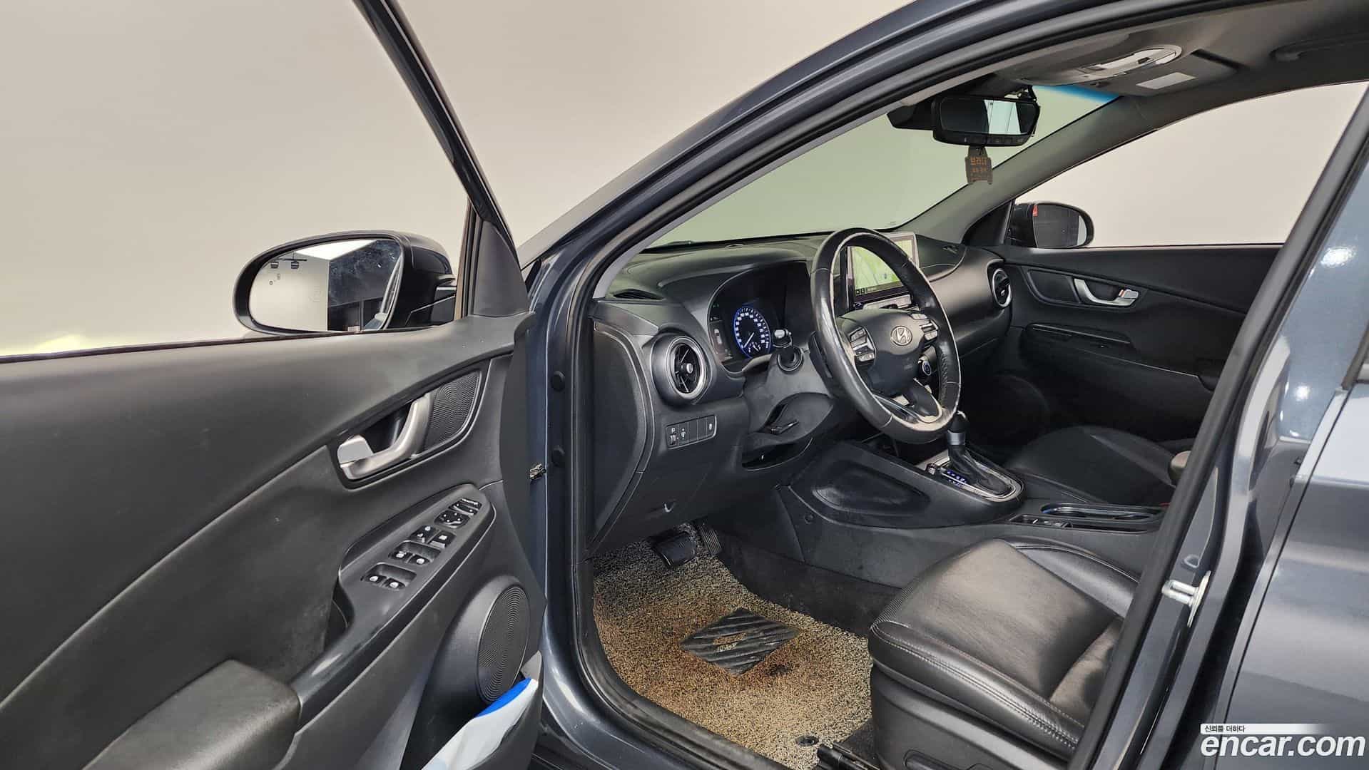 Kona Hyundai 2021.2-INNER-010