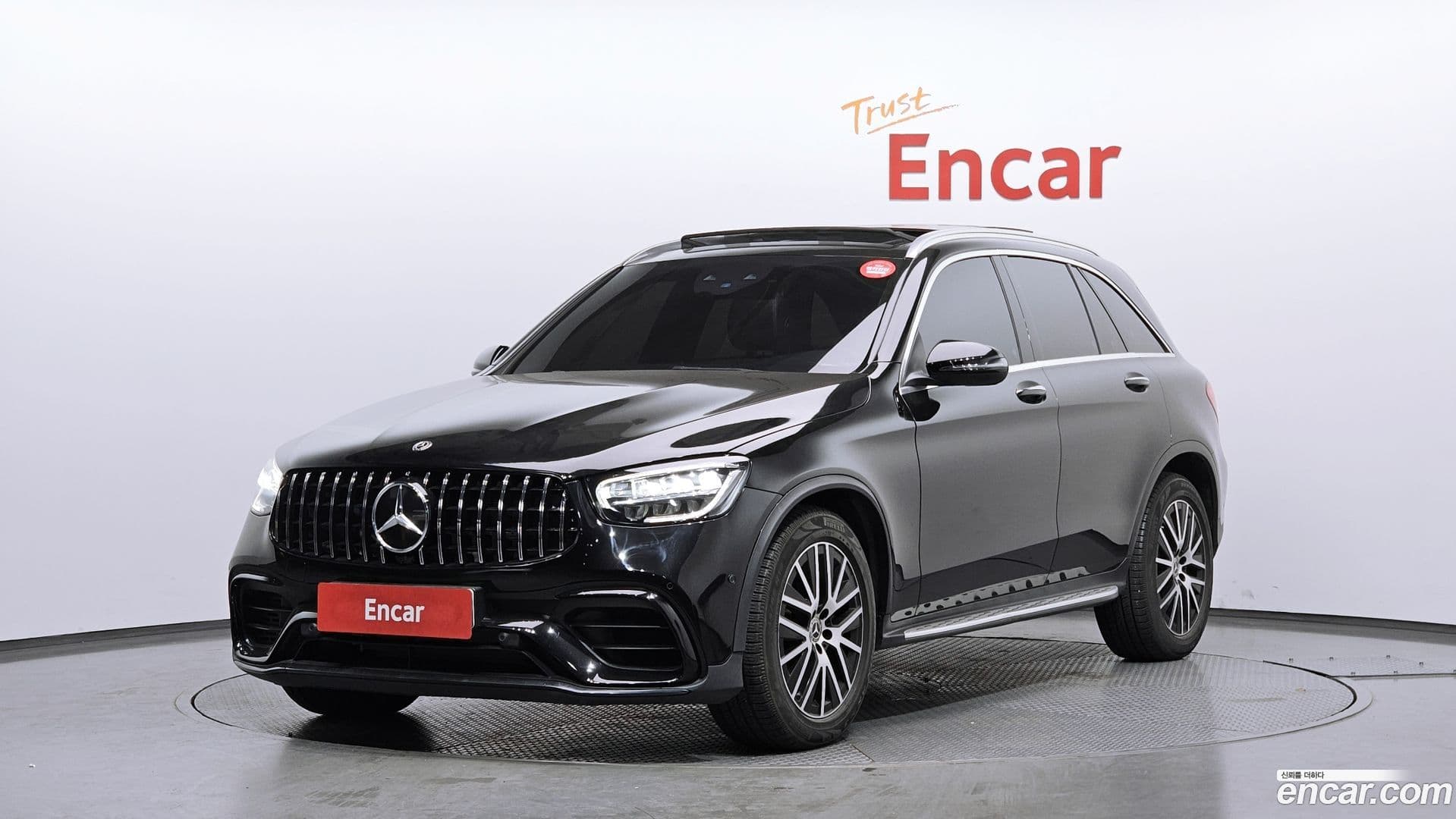 Main__Slider__Photo:GLC-Class Mercedes-Benz 2020.0-0