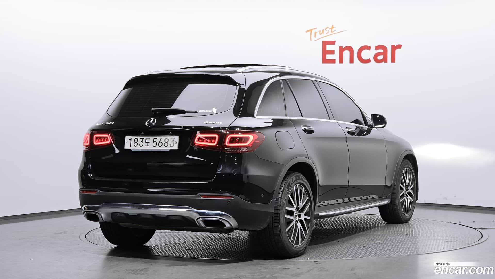 GLC-Class Mercedes-Benz 2020.0-OUTER-002