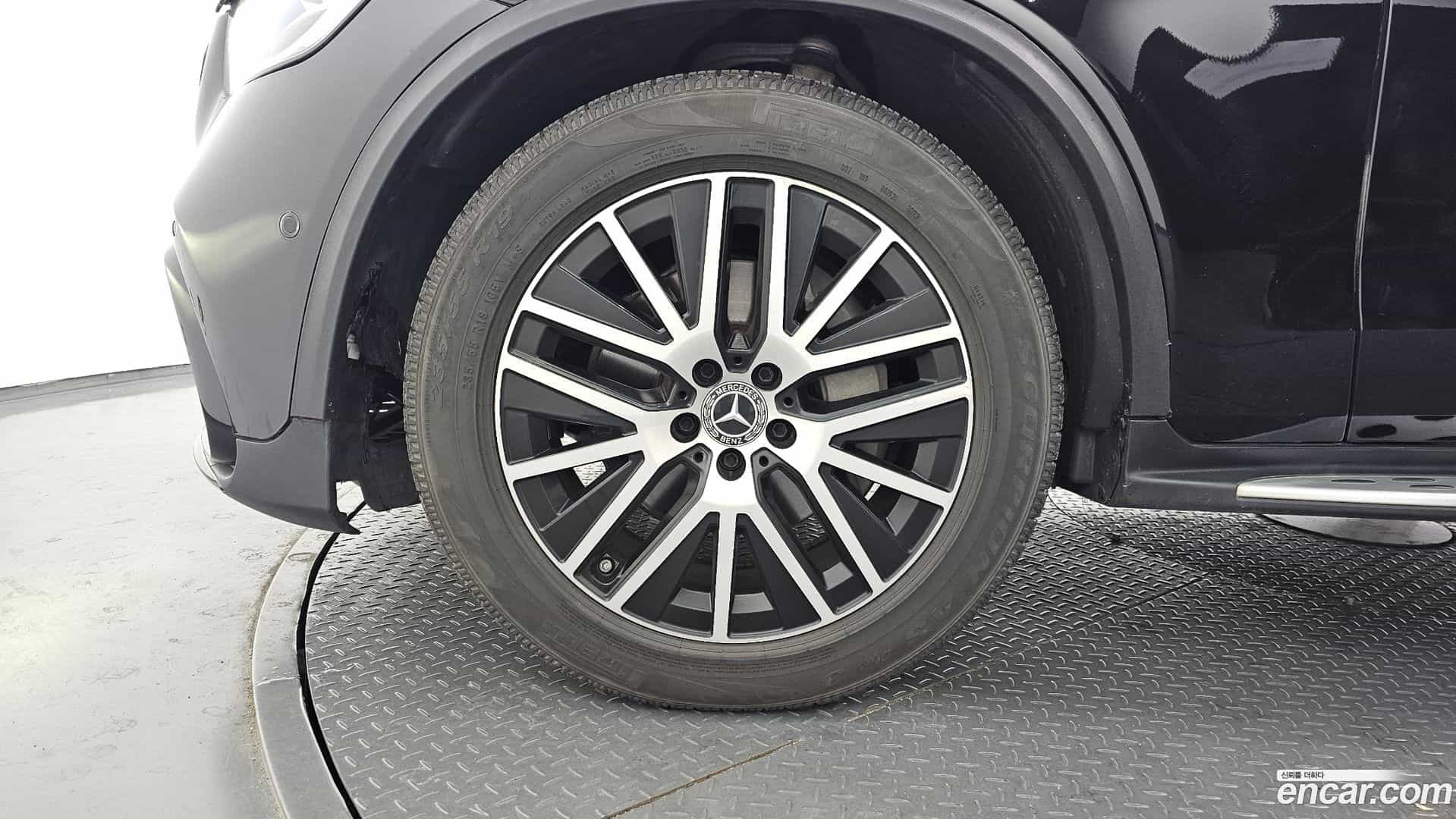GLC-Class Mercedes-Benz 2020.0-OUTER-005