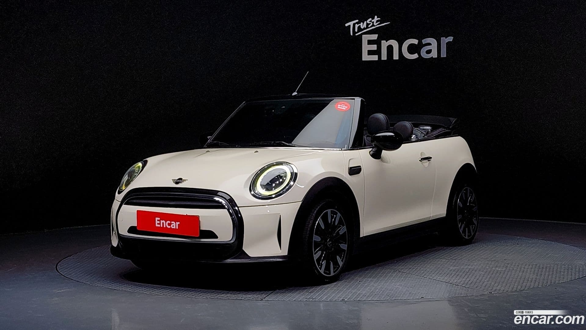 Main__Slider__Photo:Cooper Convertible Mini 2022.4-0