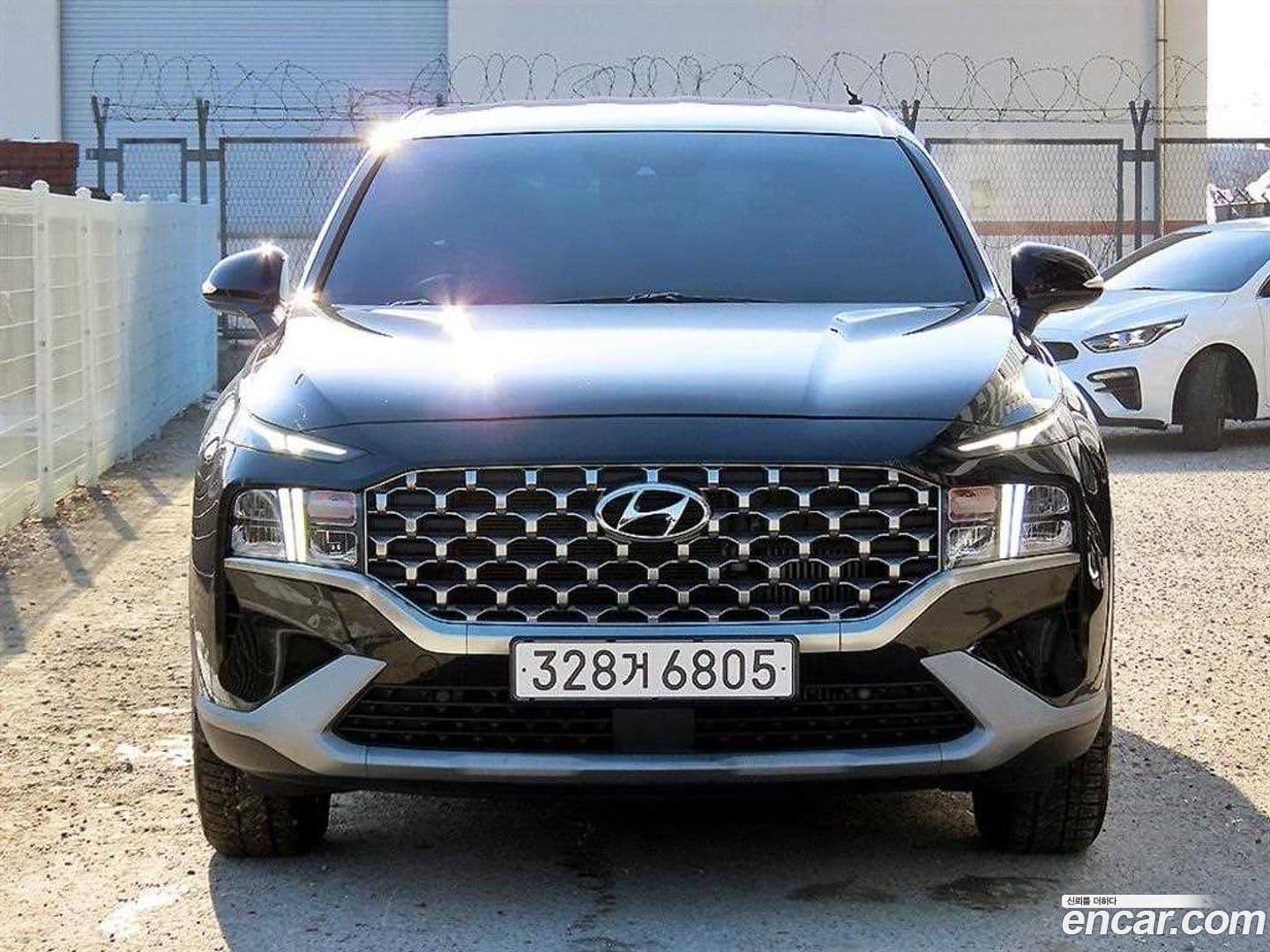 Main__Slider__Photo:Santafe Hyundai 2022.10-0