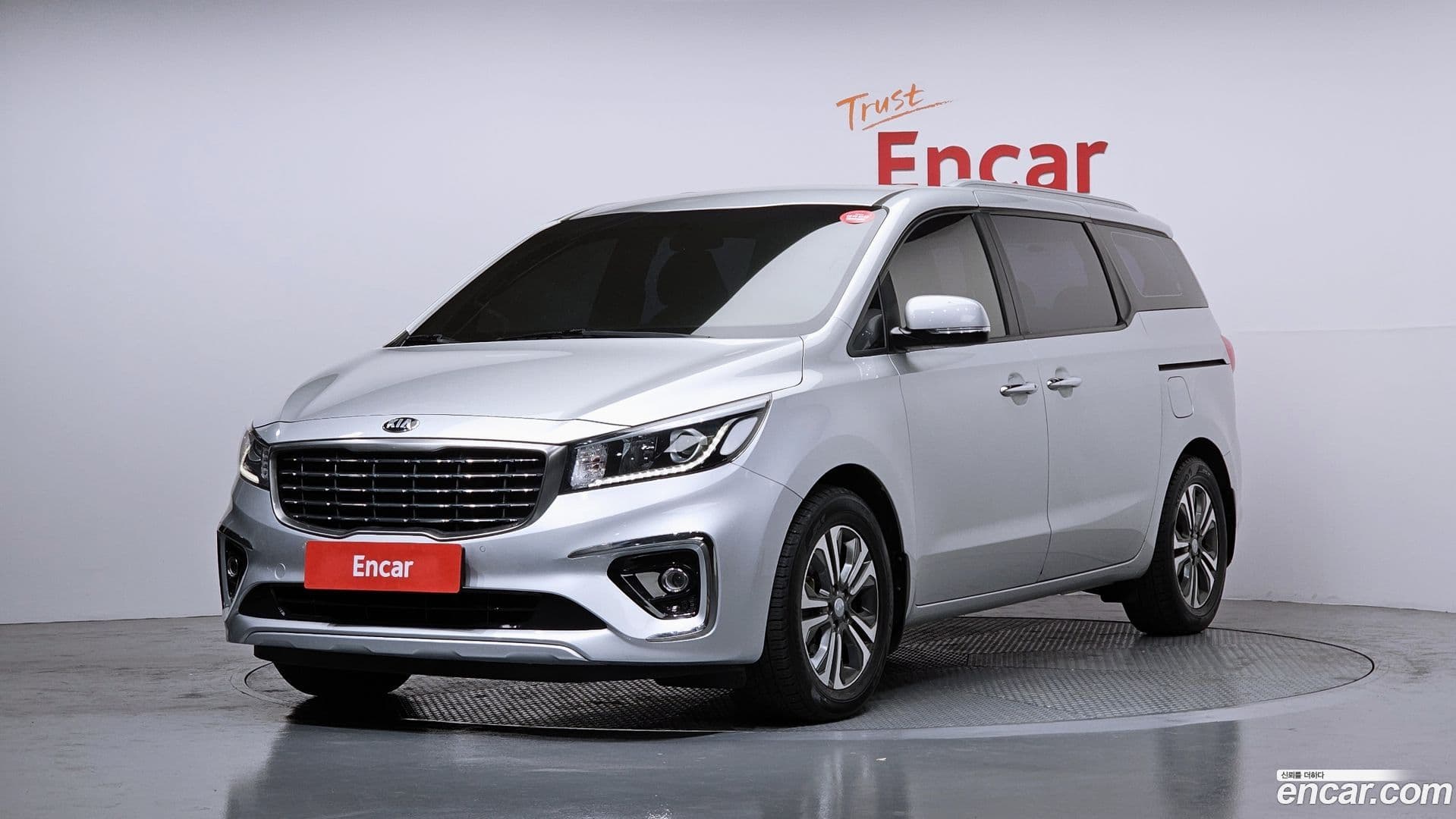 Main__Slider__Photo:Canival Kia 2019.0-0