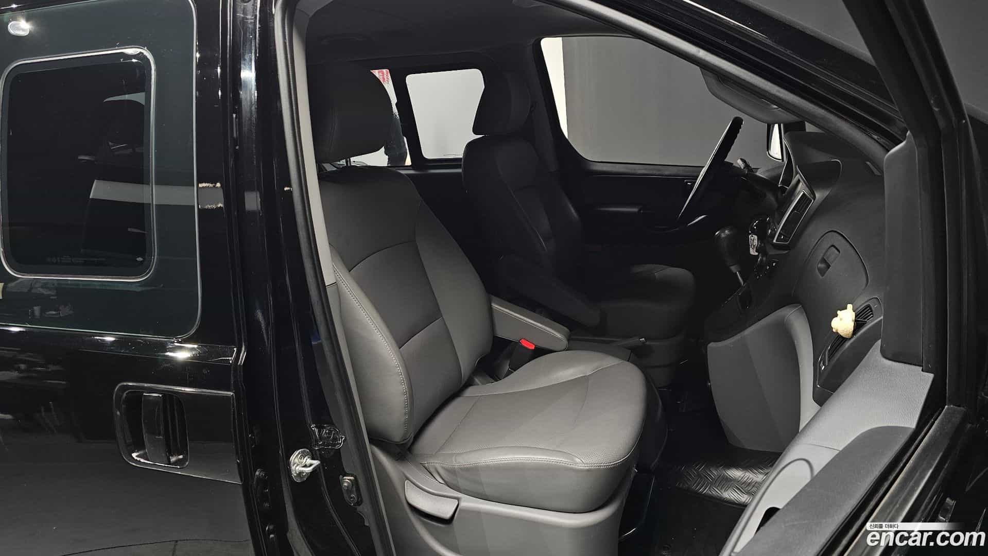 Starex Hyundai 2020.3-INNER-010