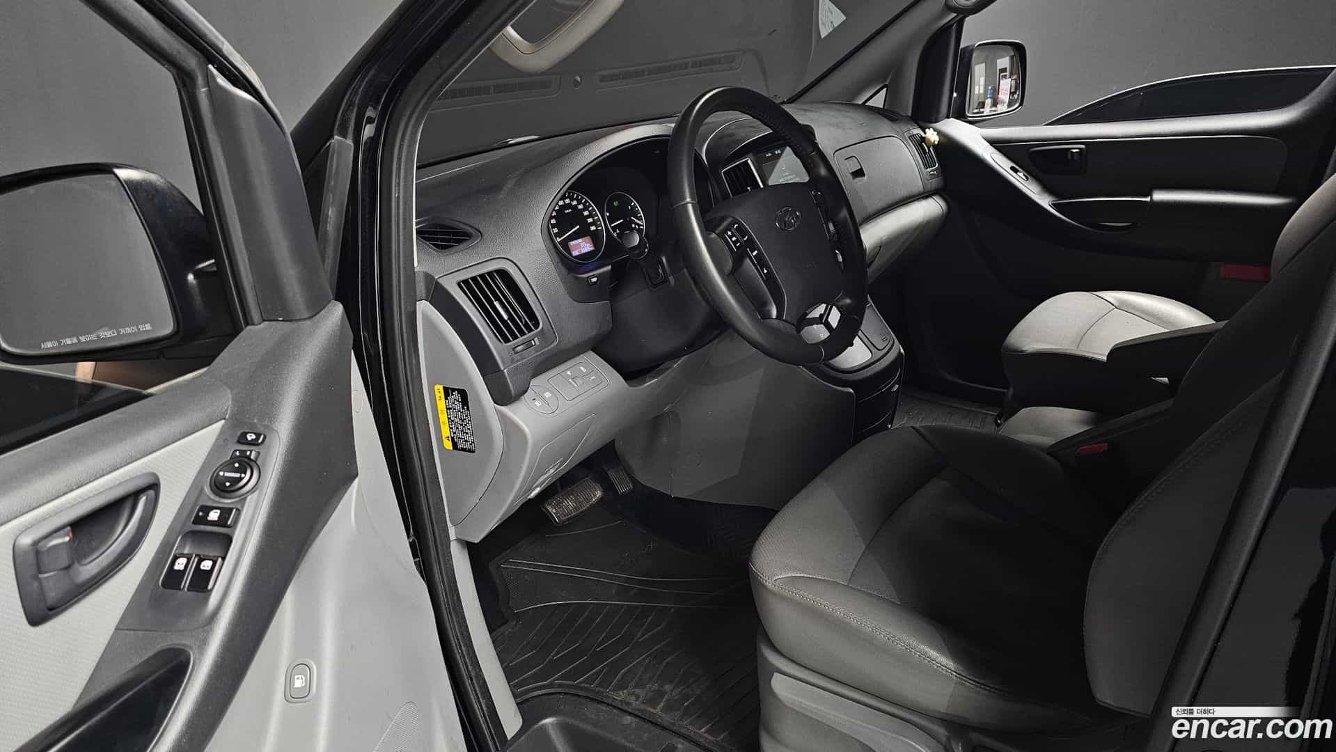 Starex Hyundai 2020.3-OPTION-015