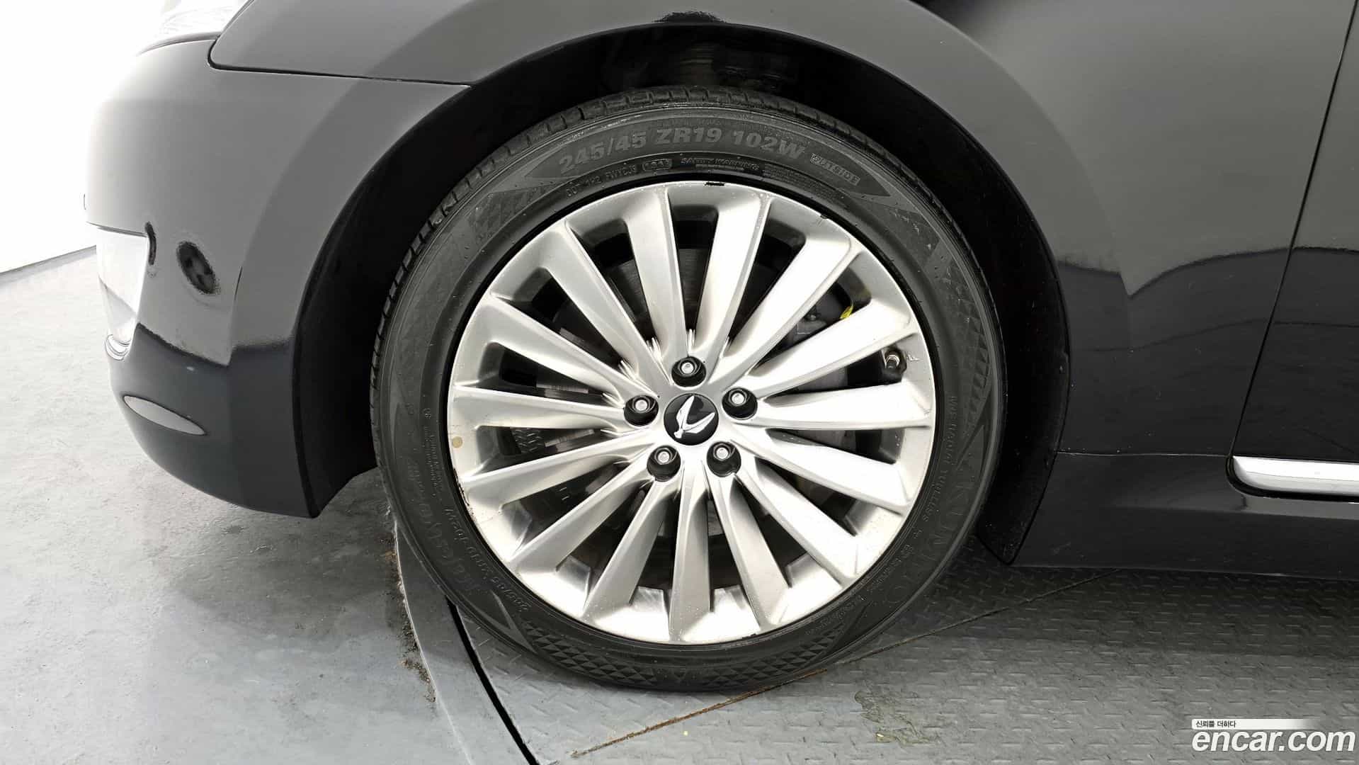 Equus Hyundai 2013.9-OUTER-005