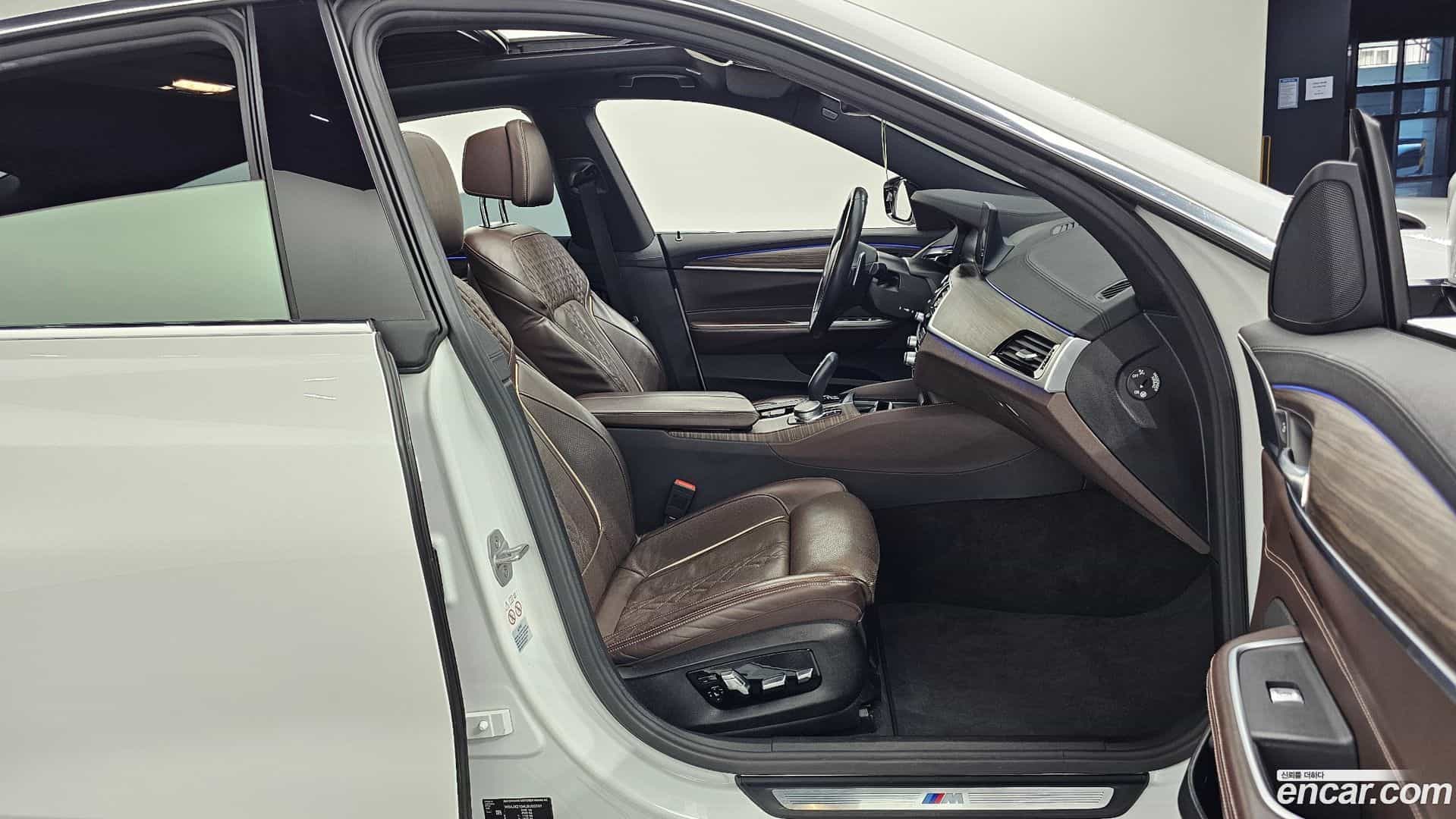 Gran Turismo BMW 2019.9-INNER-010