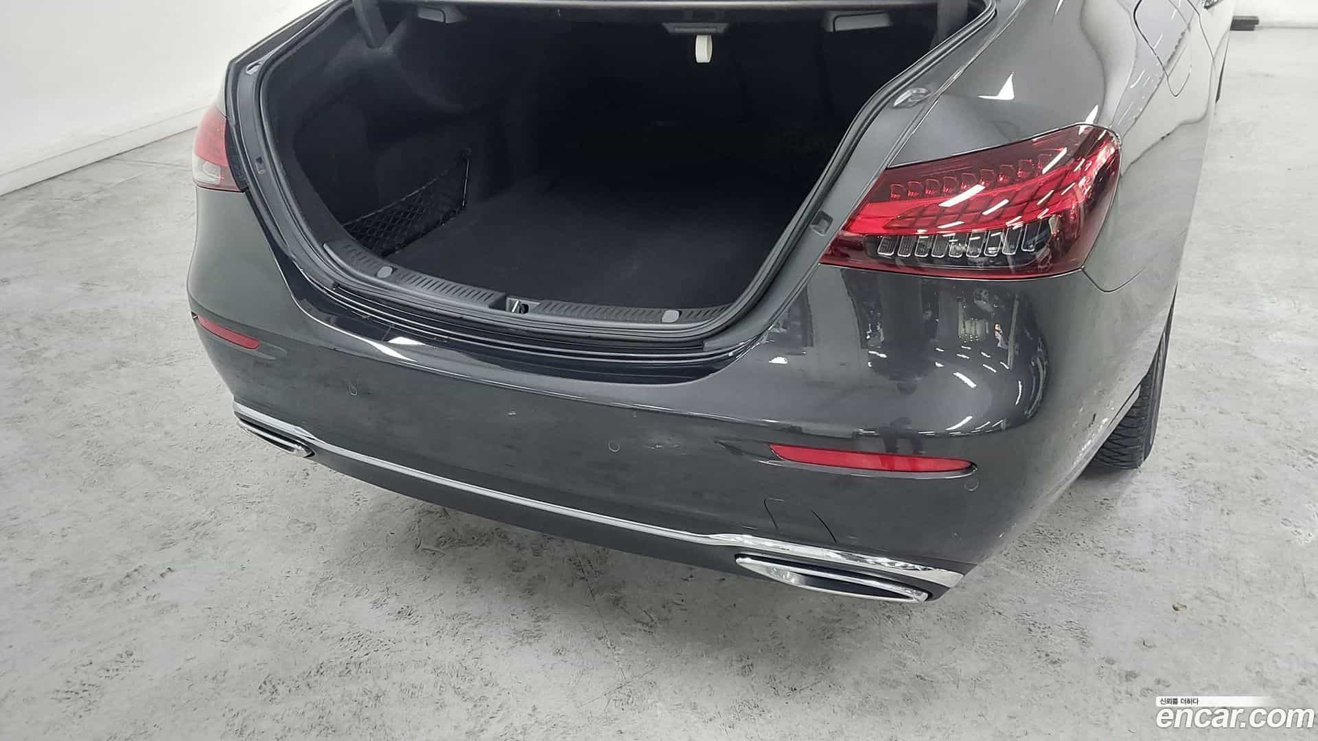 E-Class Mercedes-Benz 2022.1-OPTION-015
