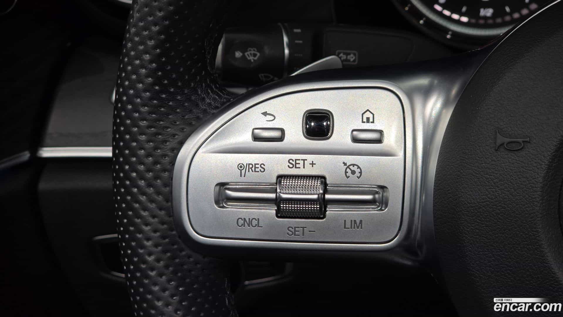E-Class Mercedes-Benz 2019.11-OPTION-018