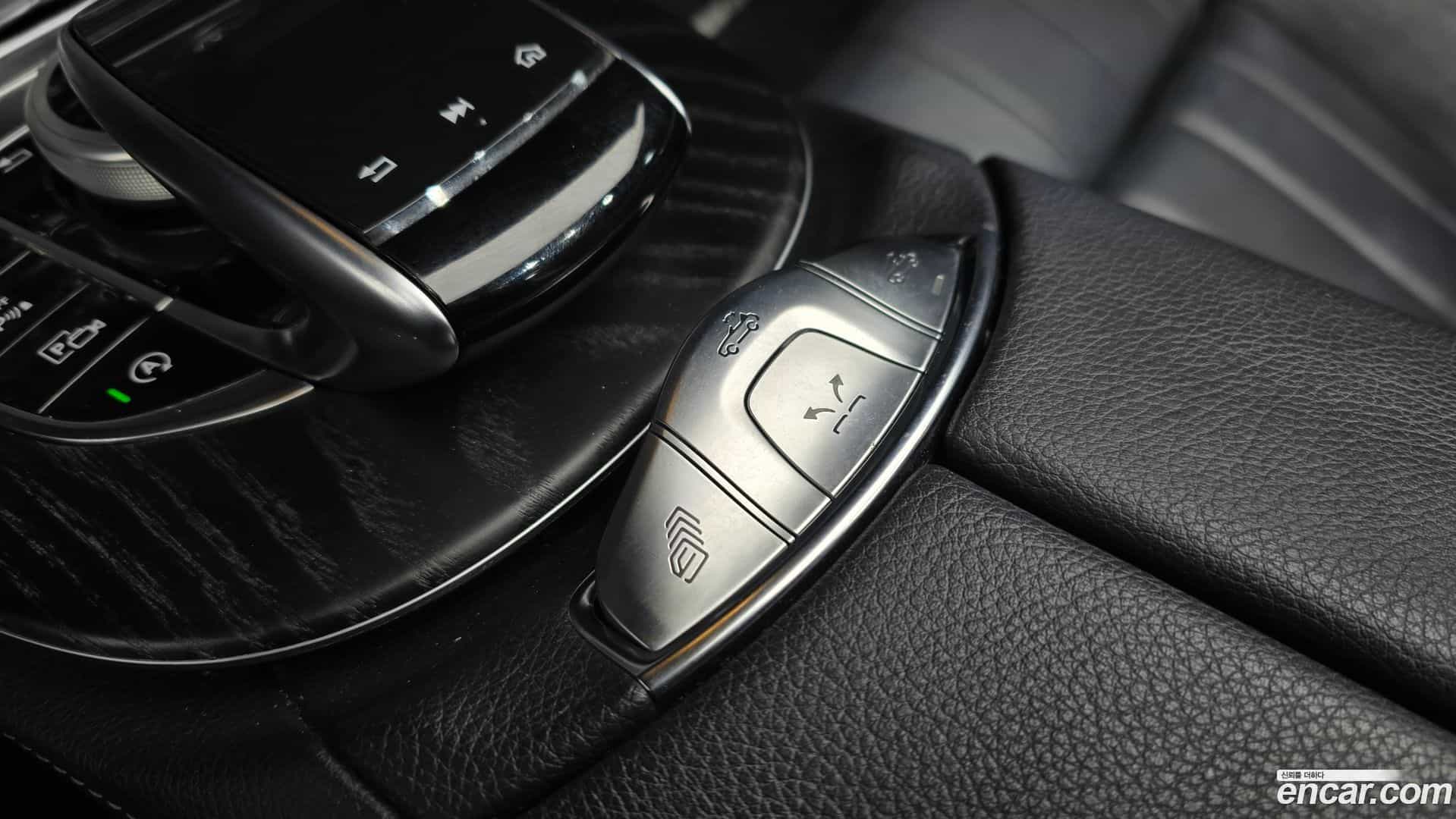 E-Class Mercedes-Benz 2019.11-OPTION-022