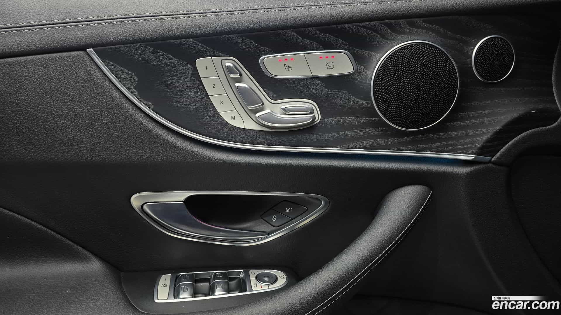 E-Class Mercedes-Benz 2019.11-OPTION-023