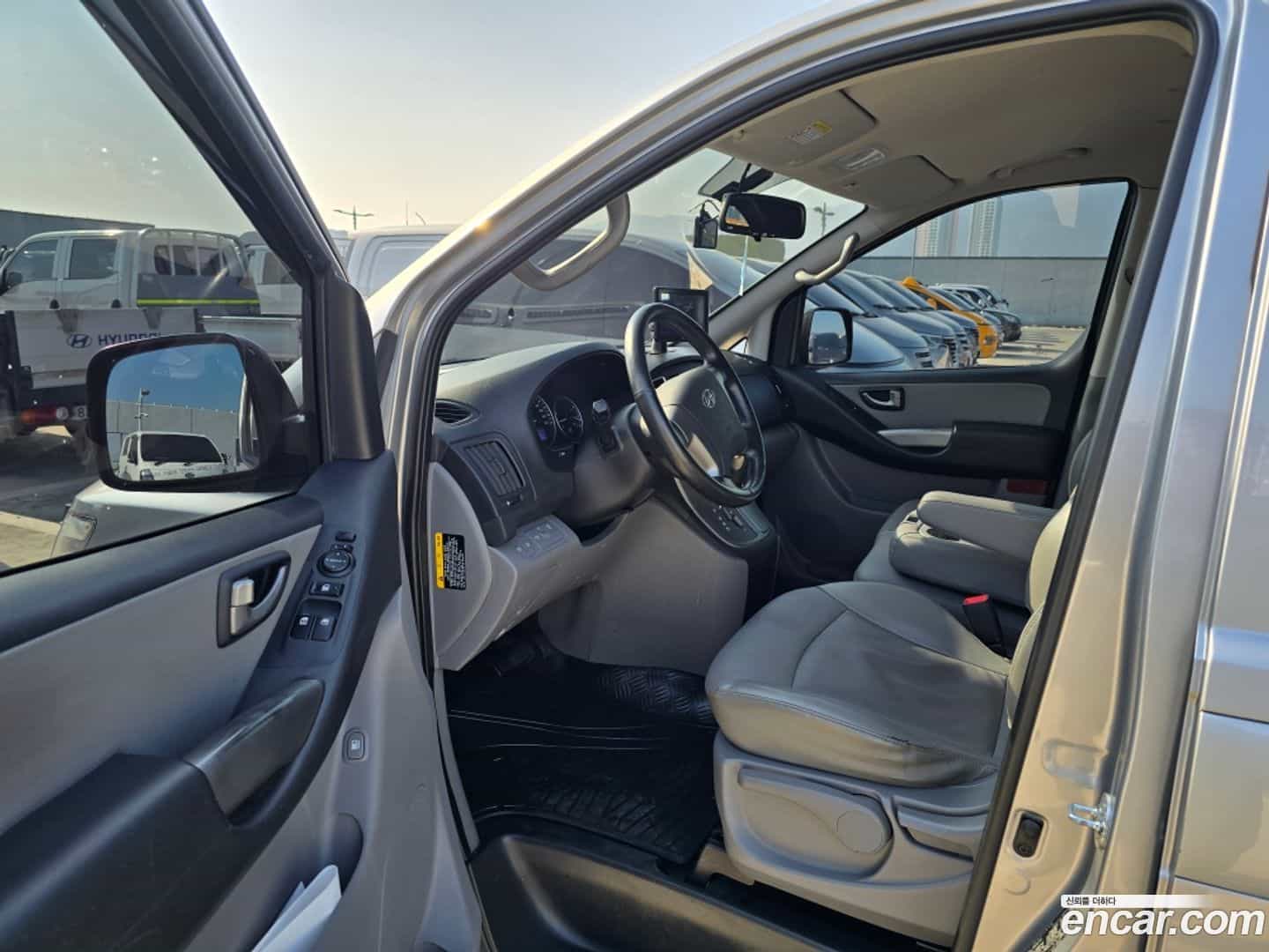 Starex Hyundai 2020.4-INNER-009