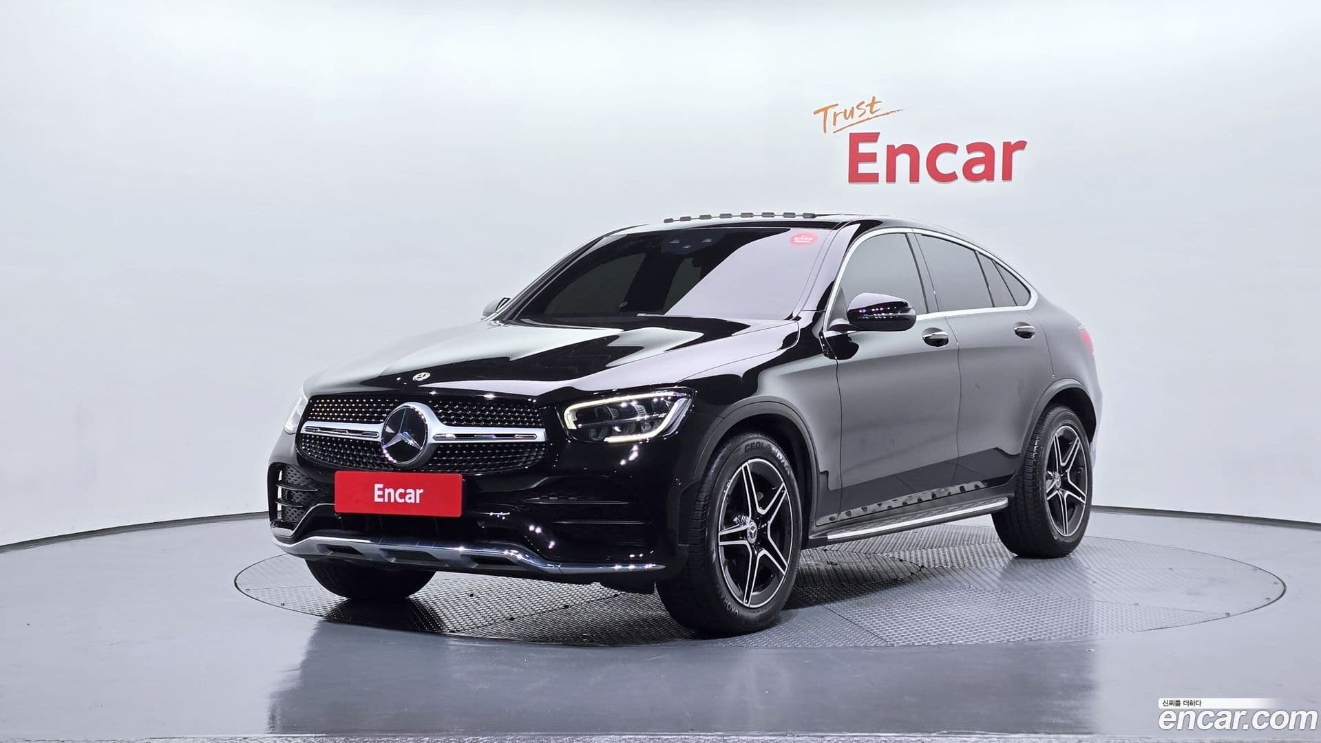 Main__Slider__Photo:GLC-Class Mercedes-Benz 2020.3-0