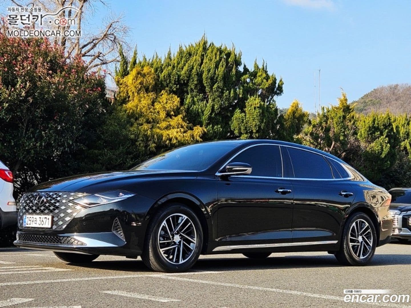 Main__Slider__Photo:Grandeur Hyundai 2020.7-0