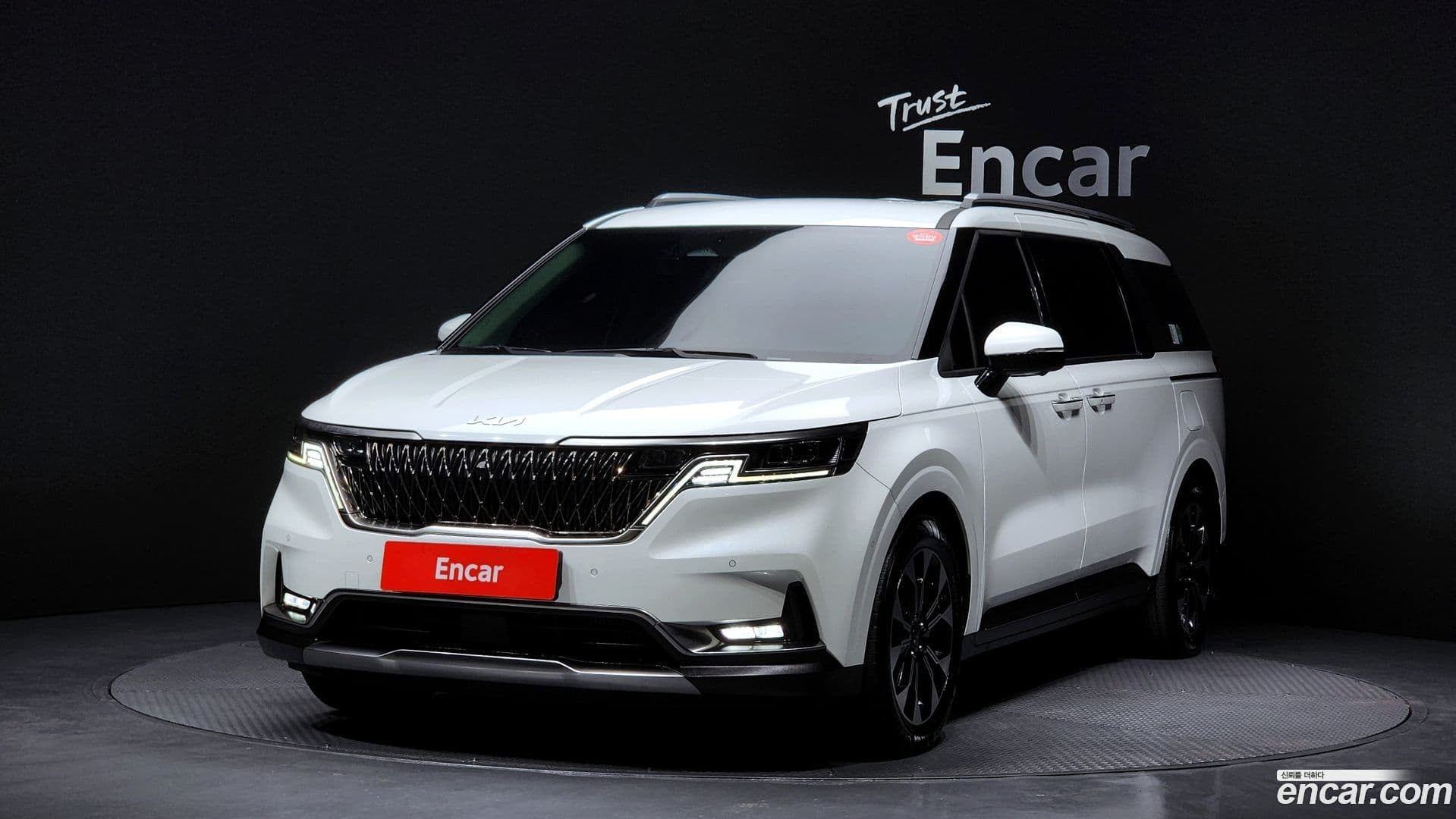 Main__Slider__Photo:Canival Kia 2021.10-0