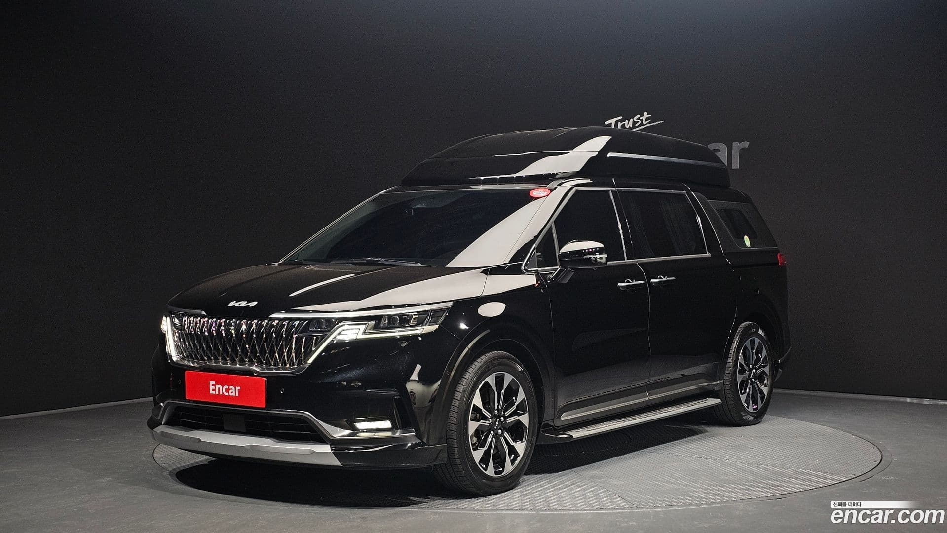 Main__Slider__Photo:Canival Kia 2022.9-0