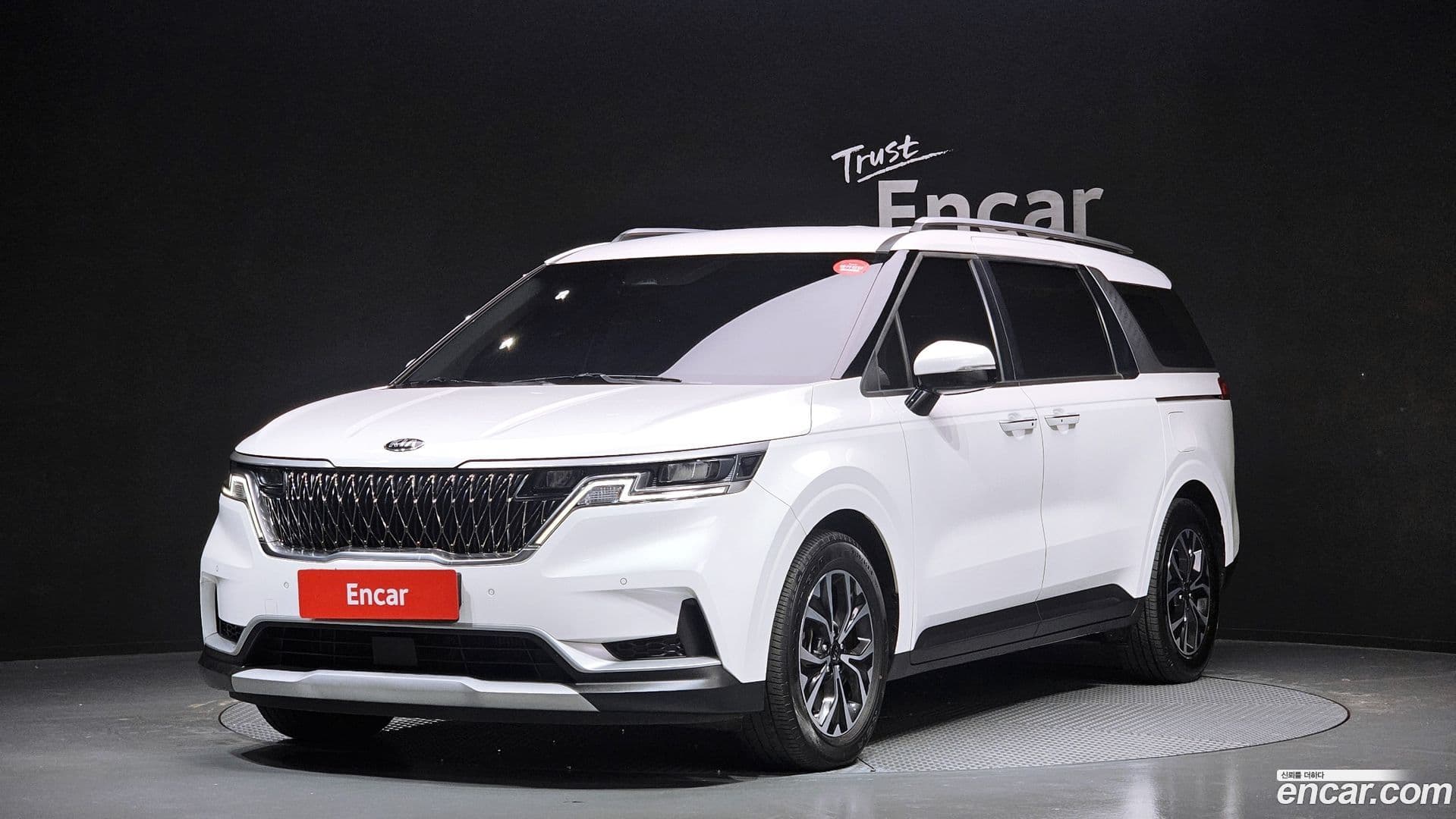 Main__Slider__Photo:Canival Kia 2021.4-0