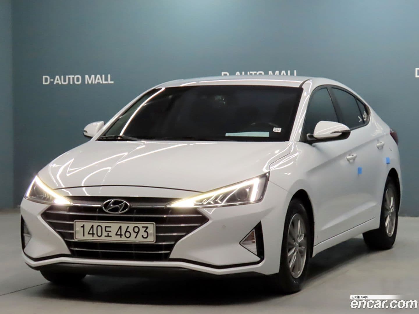 Main__Slider__Photo:AVANTE Hyundai 2019.5-0