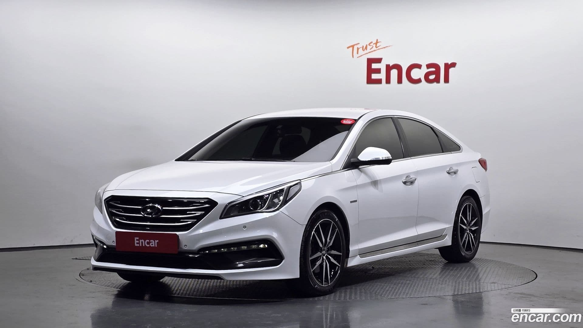 Main__Slider__Photo:Sonata Hyundai 2015.10-0