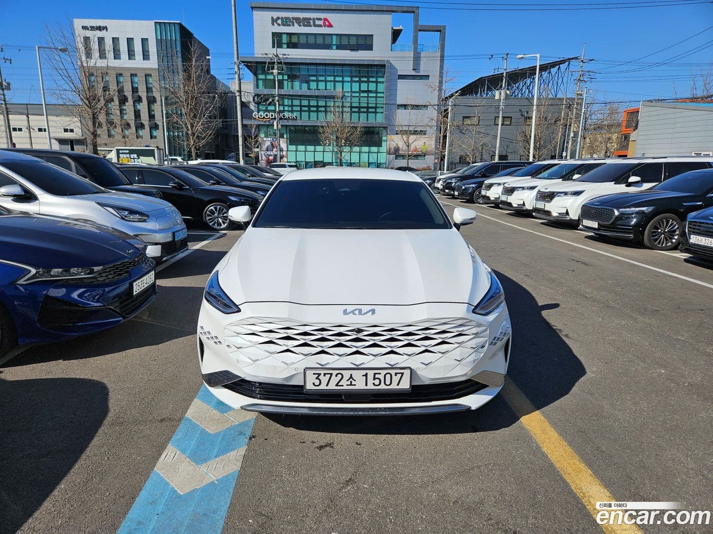 Main__Slider__Photo:K8 Kia 2021.4-0