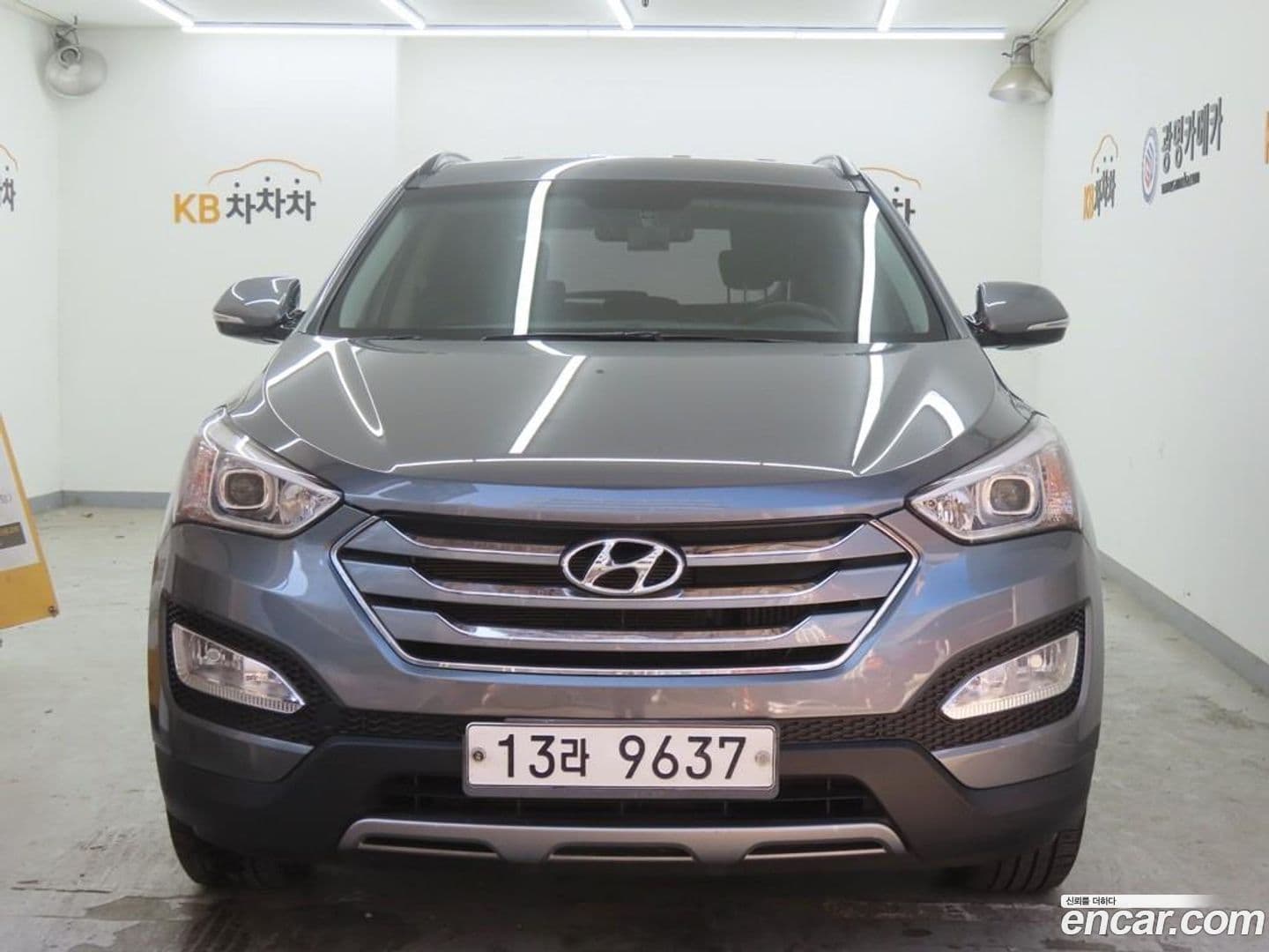 Main__Slider__Photo:Santafe Hyundai 2014.8-0