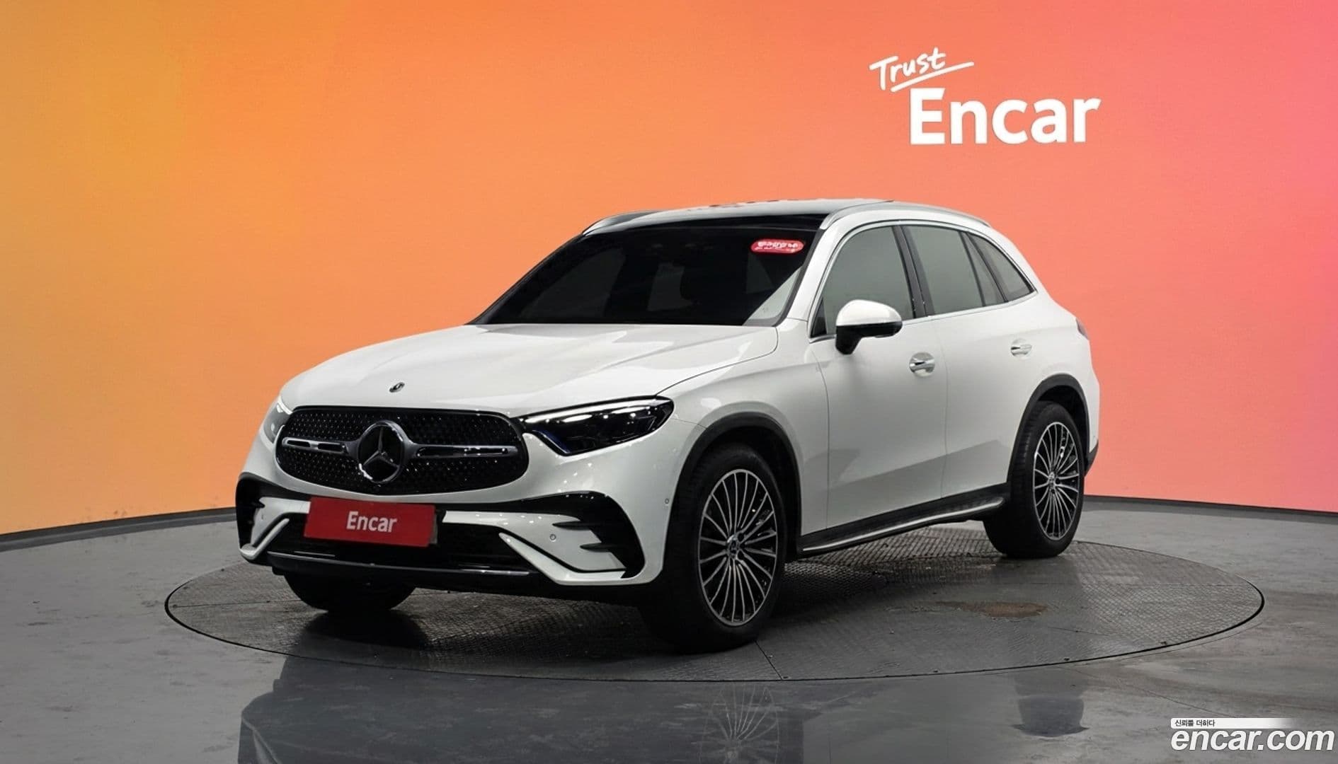 Main__Slider__Photo:GLC-Class Mercedes-Benz 2025.2-0