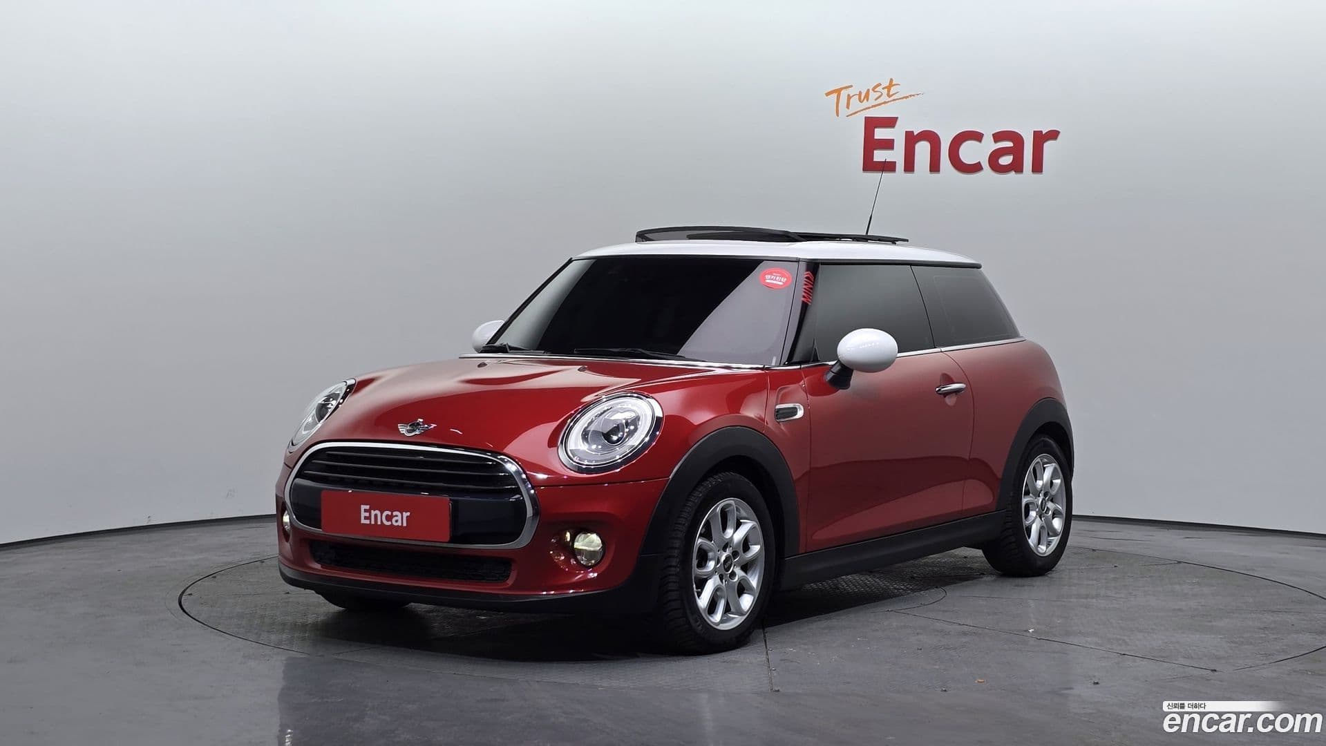 Main__Slider__Photo:Cooper Mini 2018.2-0