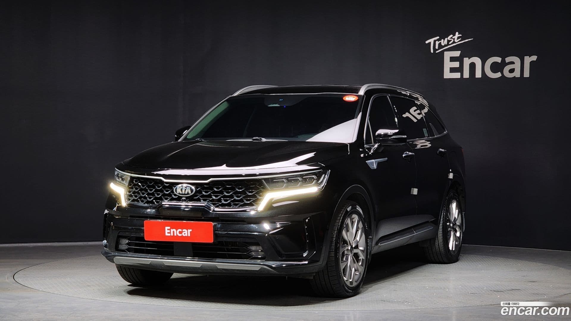 Main__Slider__Photo:Sorento Kia 2020.5-0