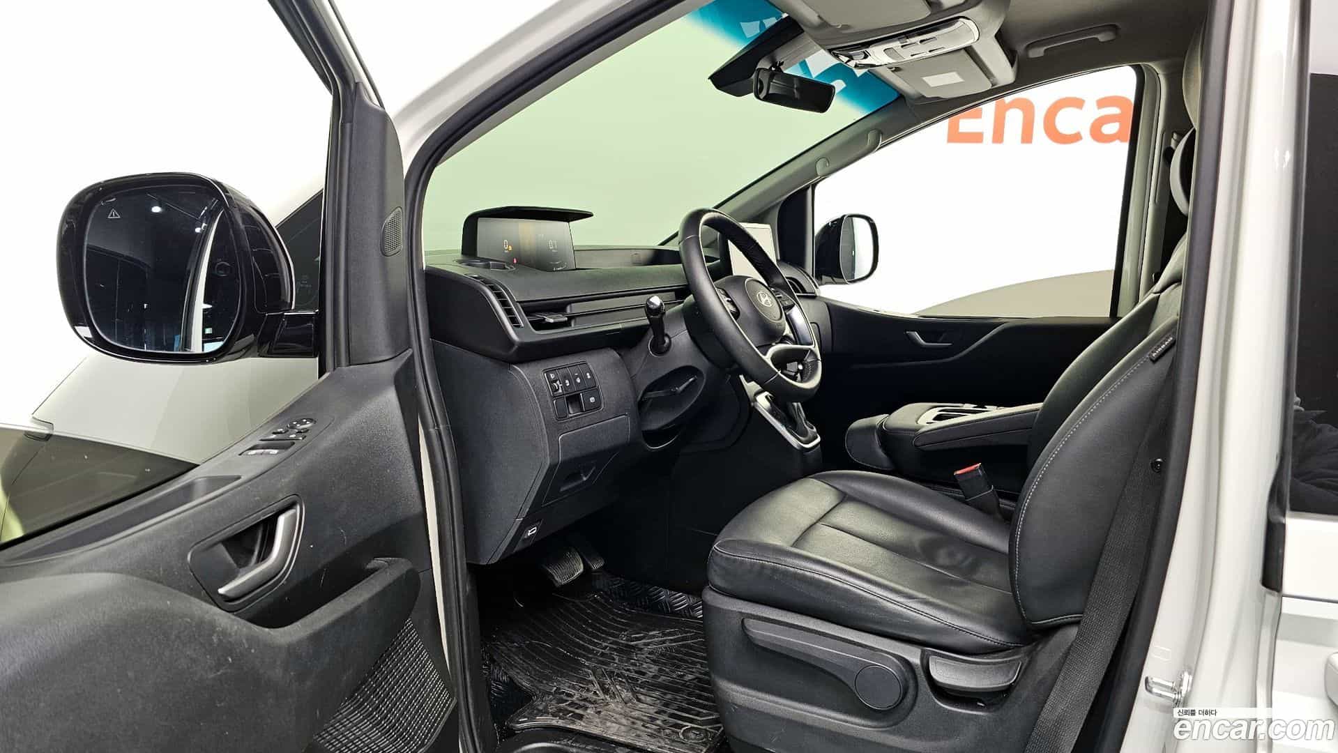 Staria Hyundai 2025.1-OPTION-015