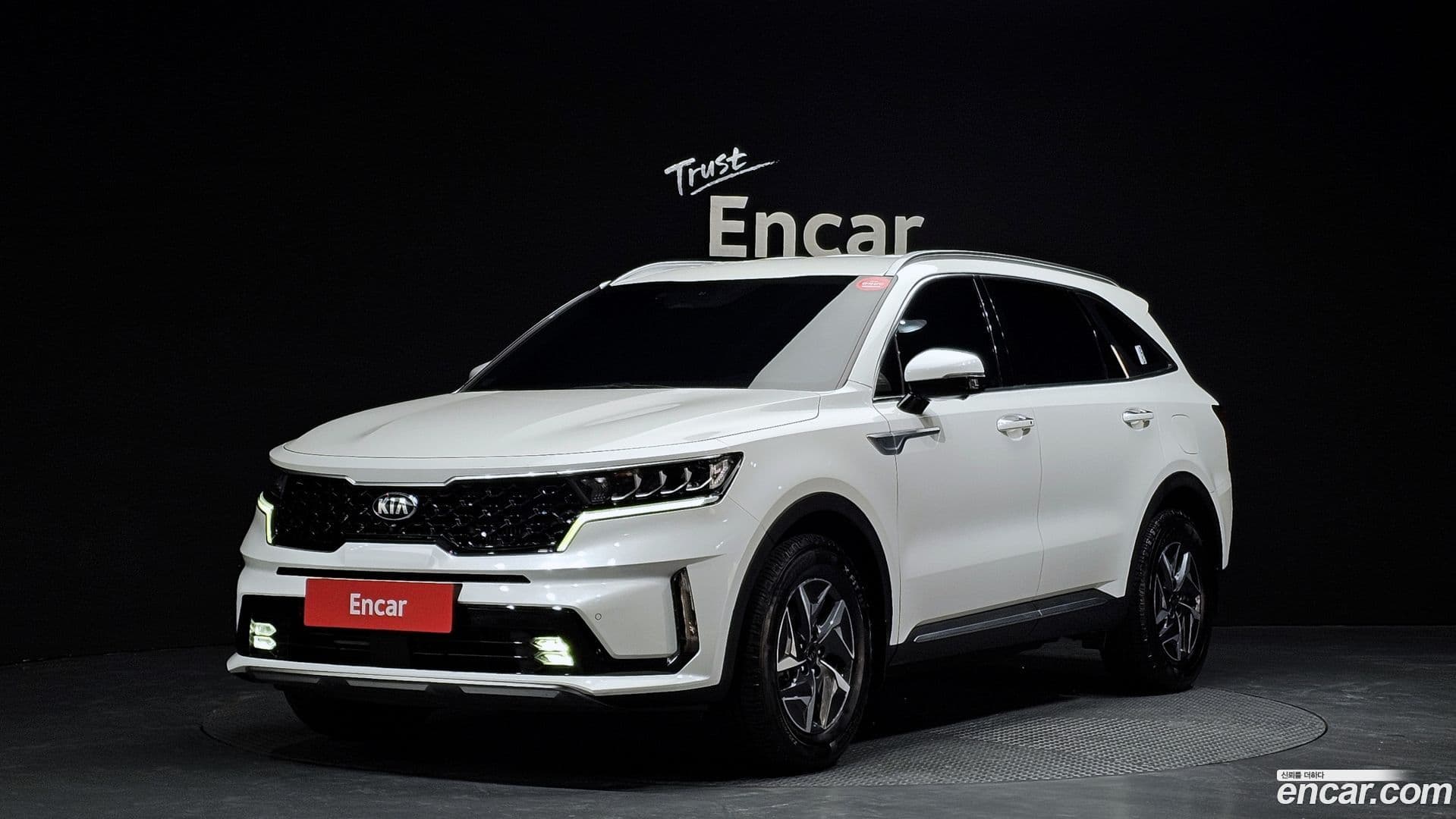 Main__Slider__Photo:Sorento Kia 2021.1-0