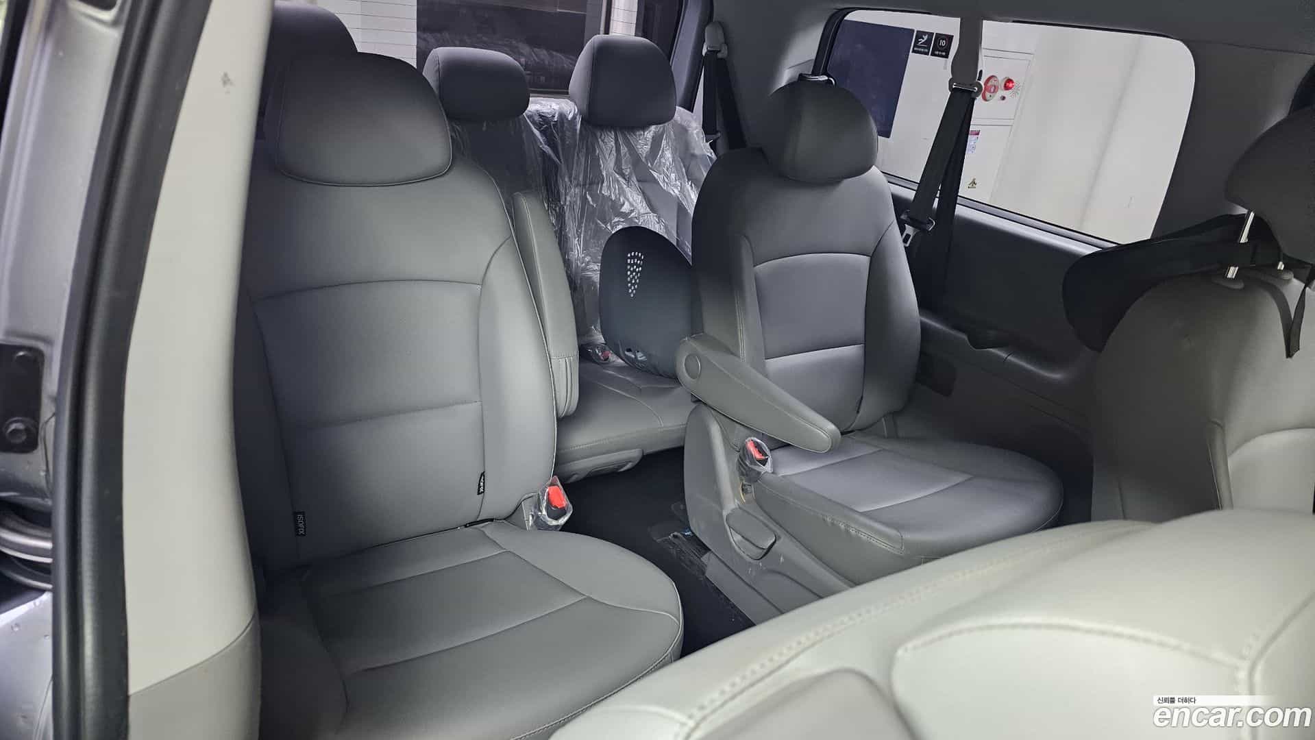 Starex Hyundai 2018.6-OPTION-017
