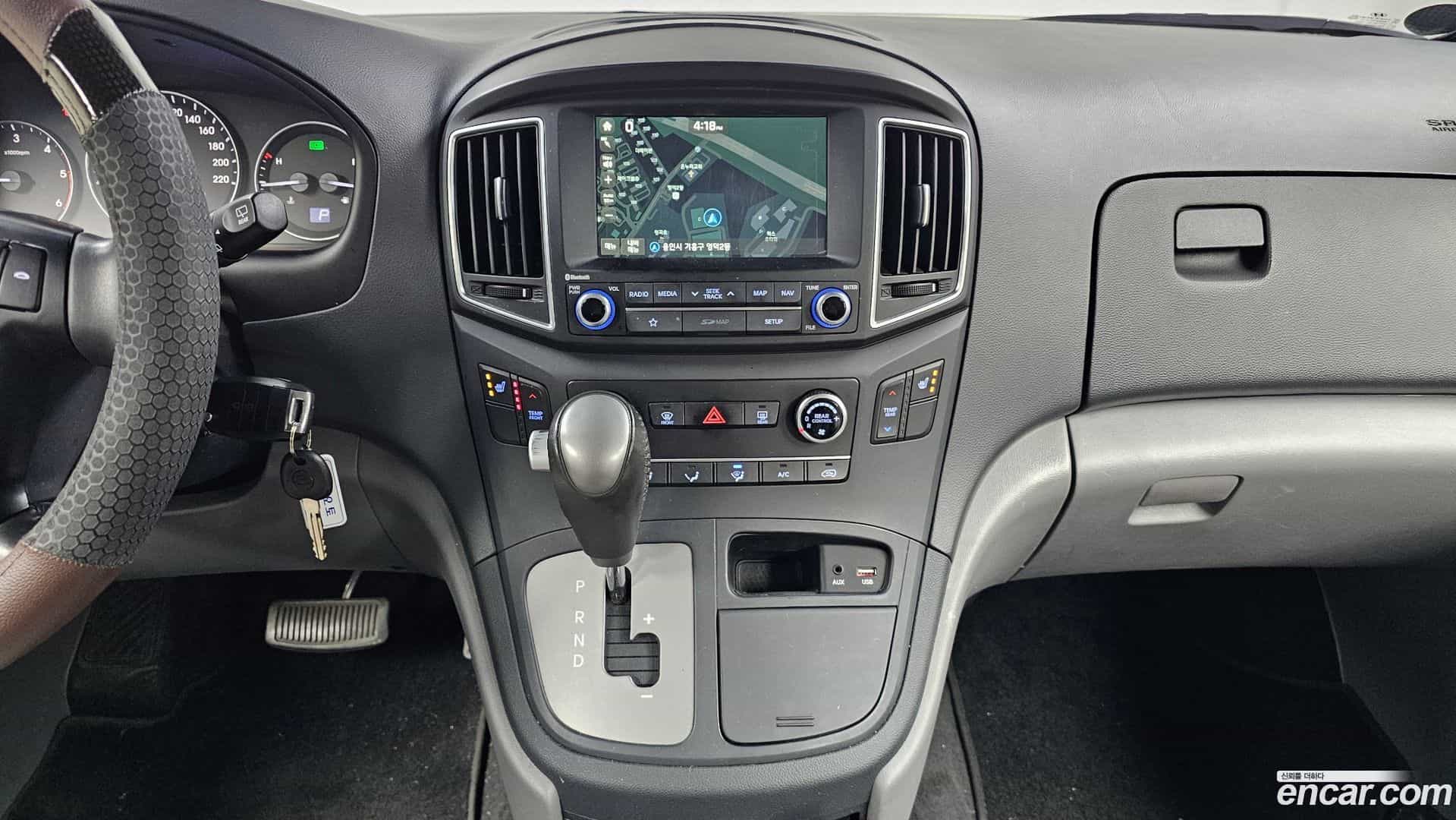 Starex Hyundai 2018.6-OPTION-021