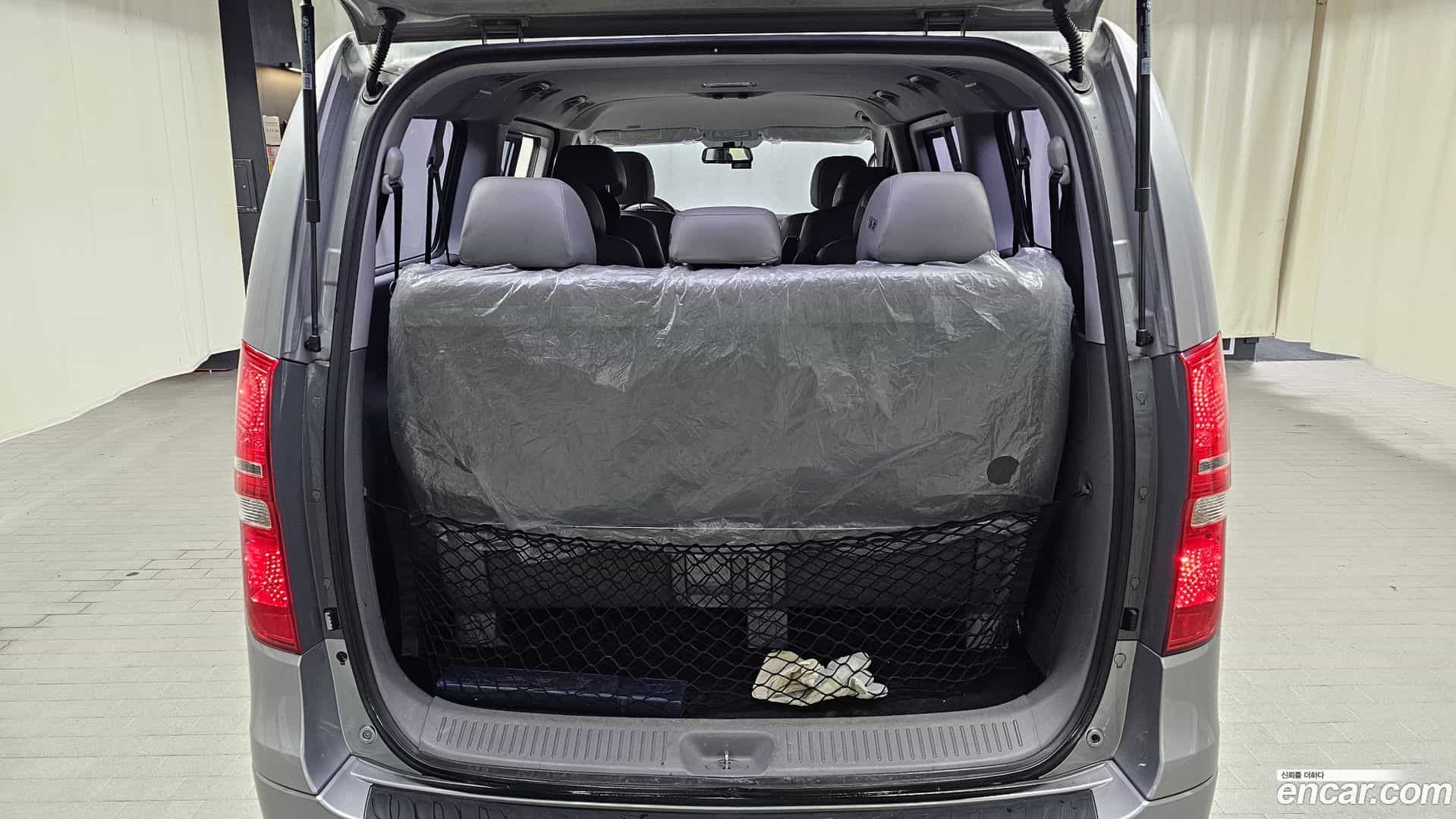 Starex Hyundai 2018.6-OPTION-024
