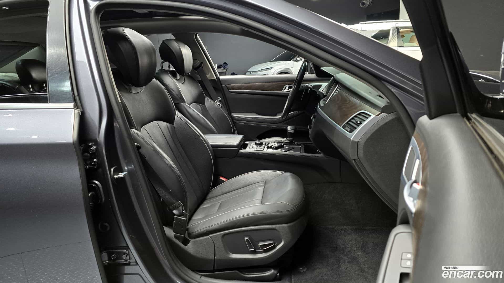 Genesis Hyundai 2014.10-INNER-010
