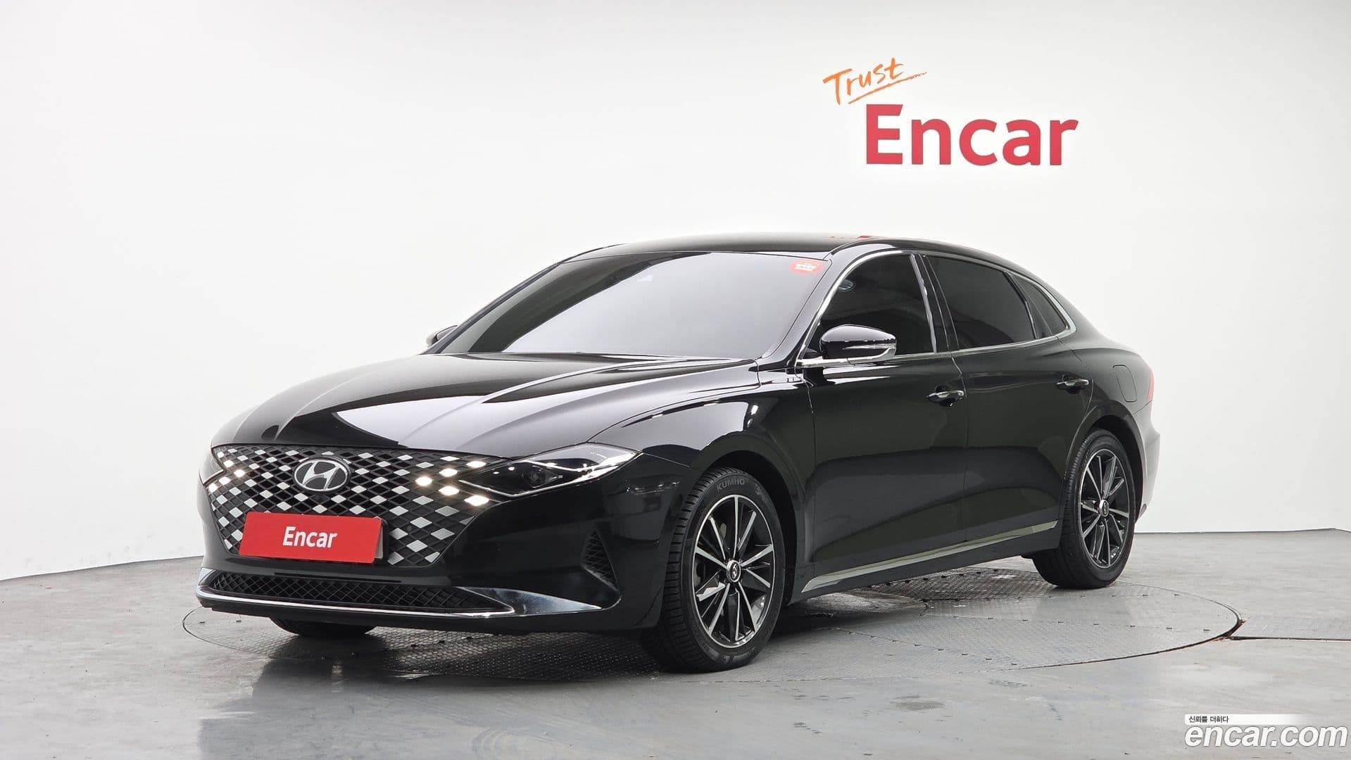 Main__Slider__Photo:Grandeur Hyundai 2021.11-0