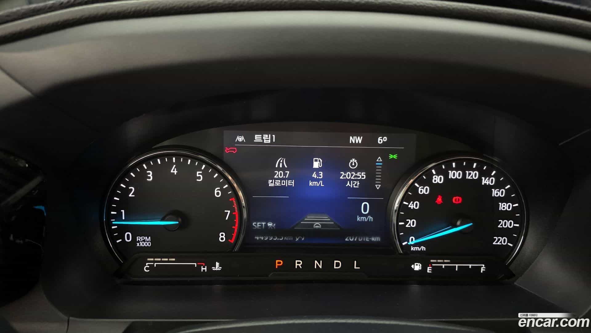 Explorer Ford 2022.8-INNER-008