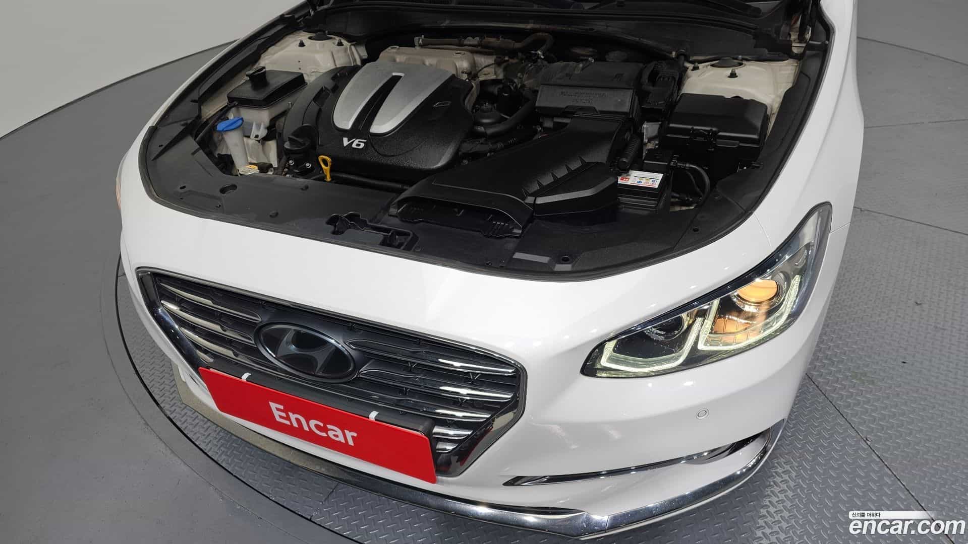 Grandeur Hyundai 2018.10-INNER-006