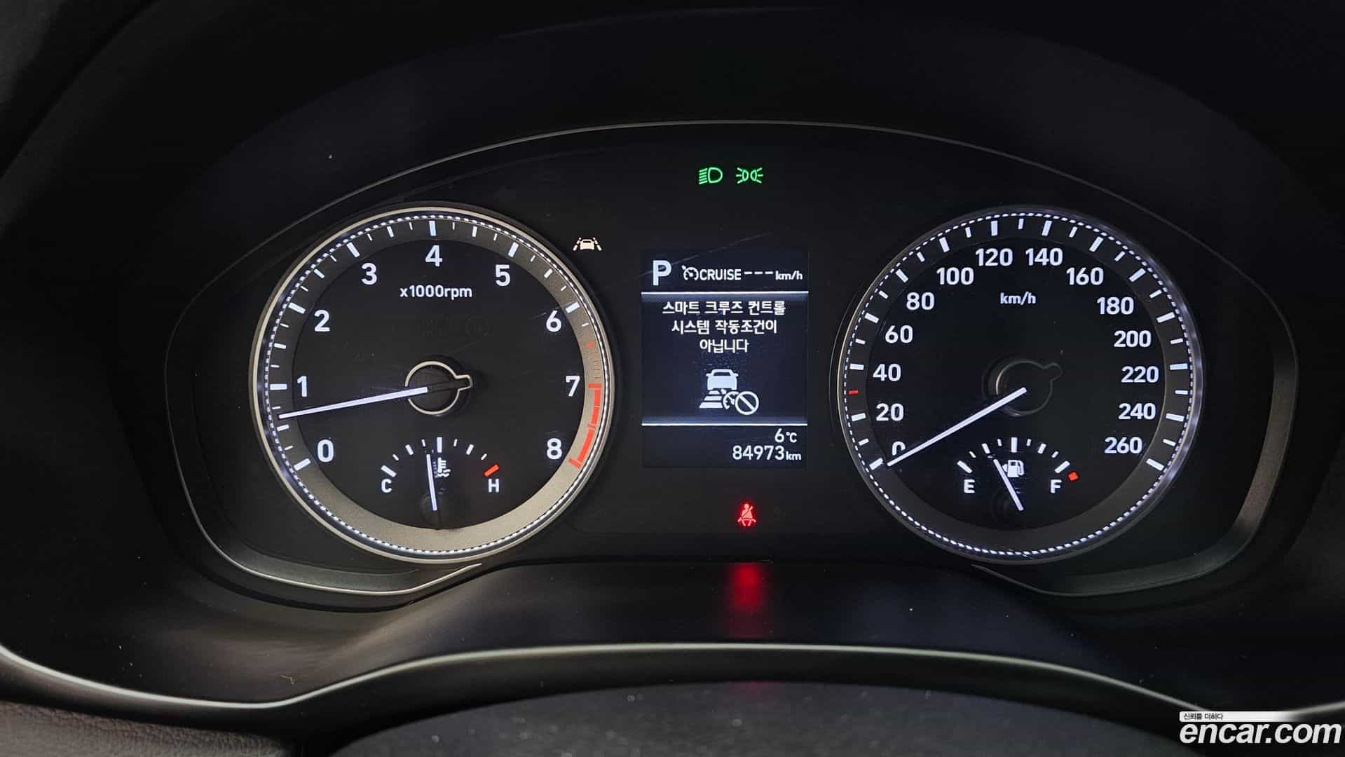 Grandeur Hyundai 2018.10-INNER-008